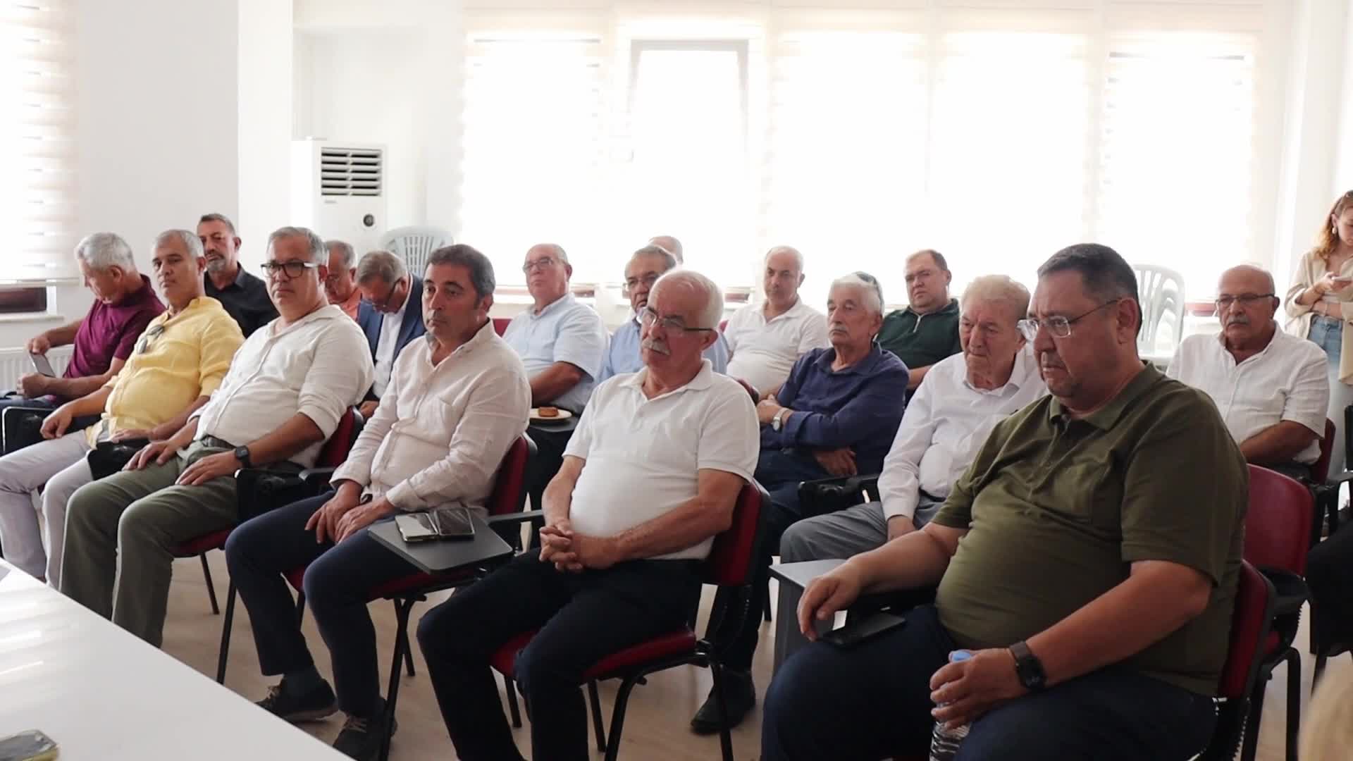 Muğla’da önceki dönem İl Genel Meclisi üyelerinden Özgür Özel’e destek