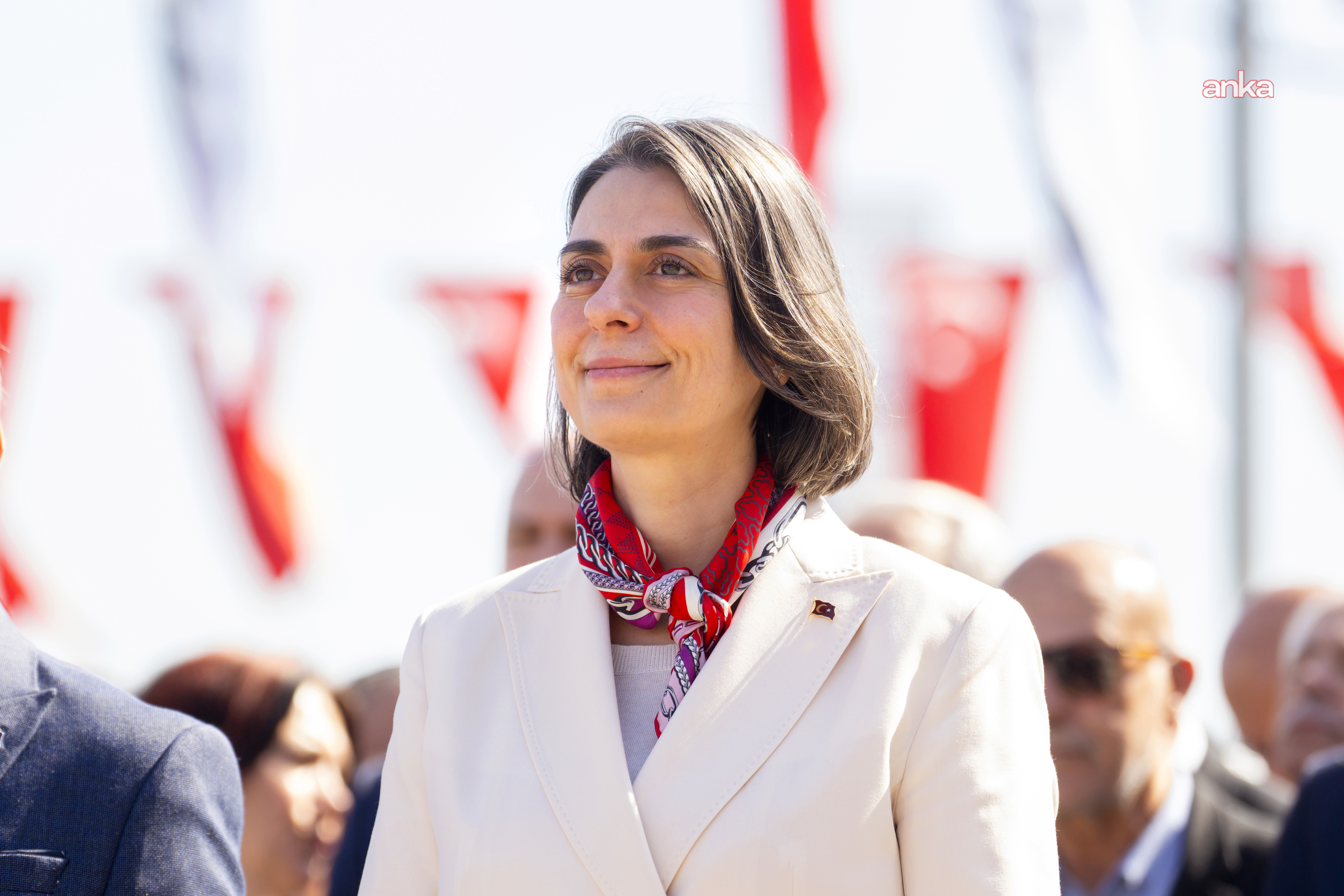 Sinem Dedetaş'tan gözaltılara tepki "Seçime 3 gün kala bu gözaltılar tesadüf değil"