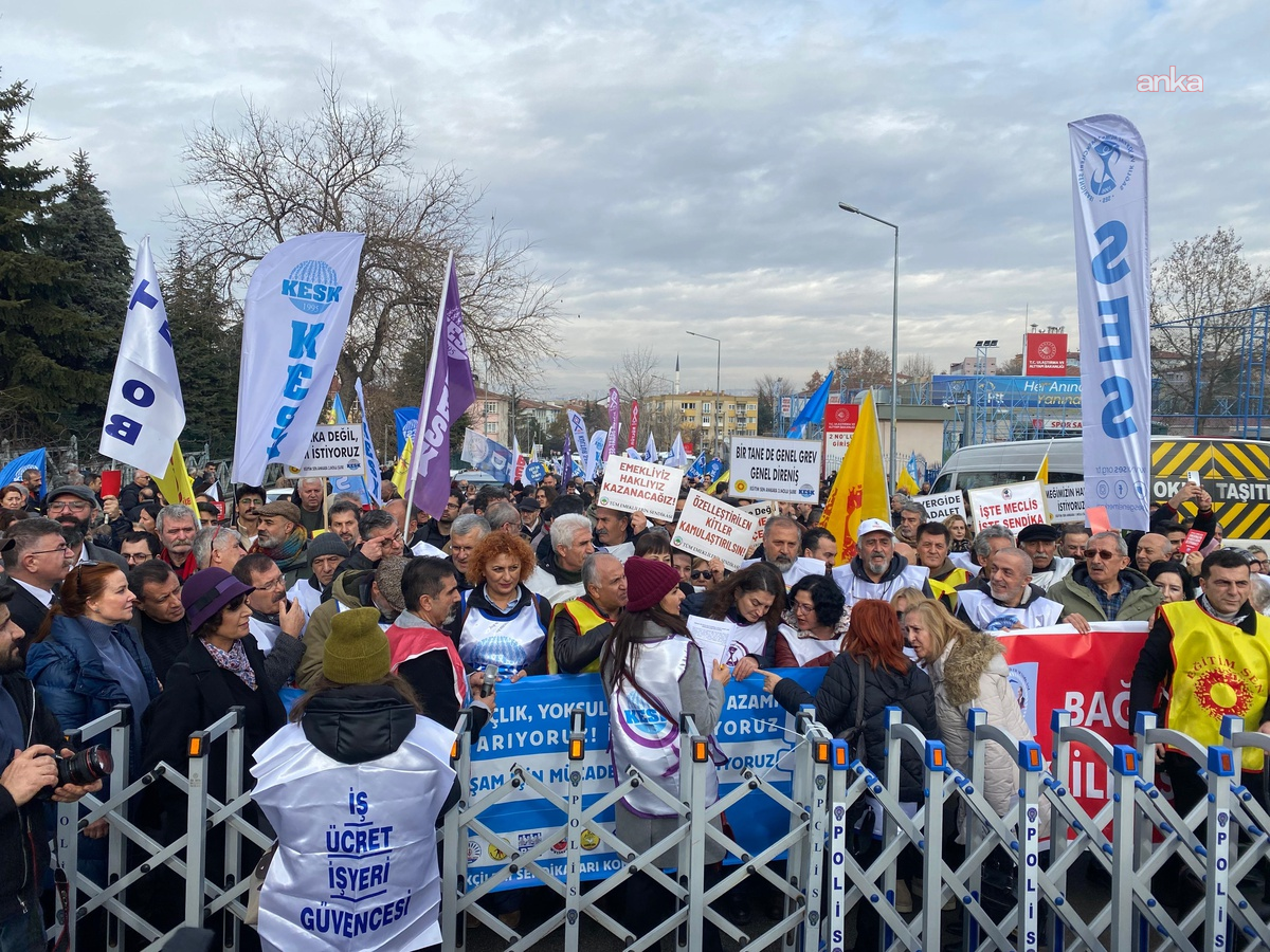 KESK: "Bir emekçinin son sözü olan 'Geçinemiyorum' artık yalnızca kişisel bir feryat değil, milyonların ortak çığlığıdır"