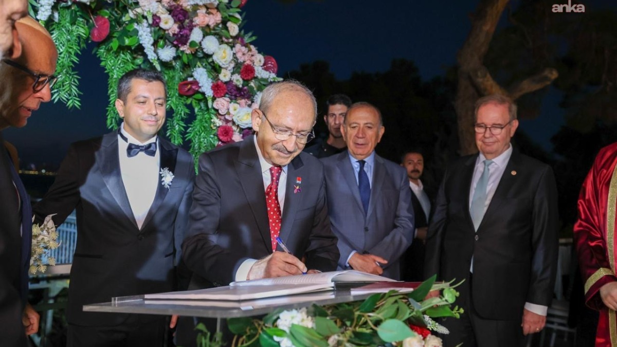 Kemal Kılıçdaroğlu ve Gürsel Tekin nikâh şahitliği yaptı