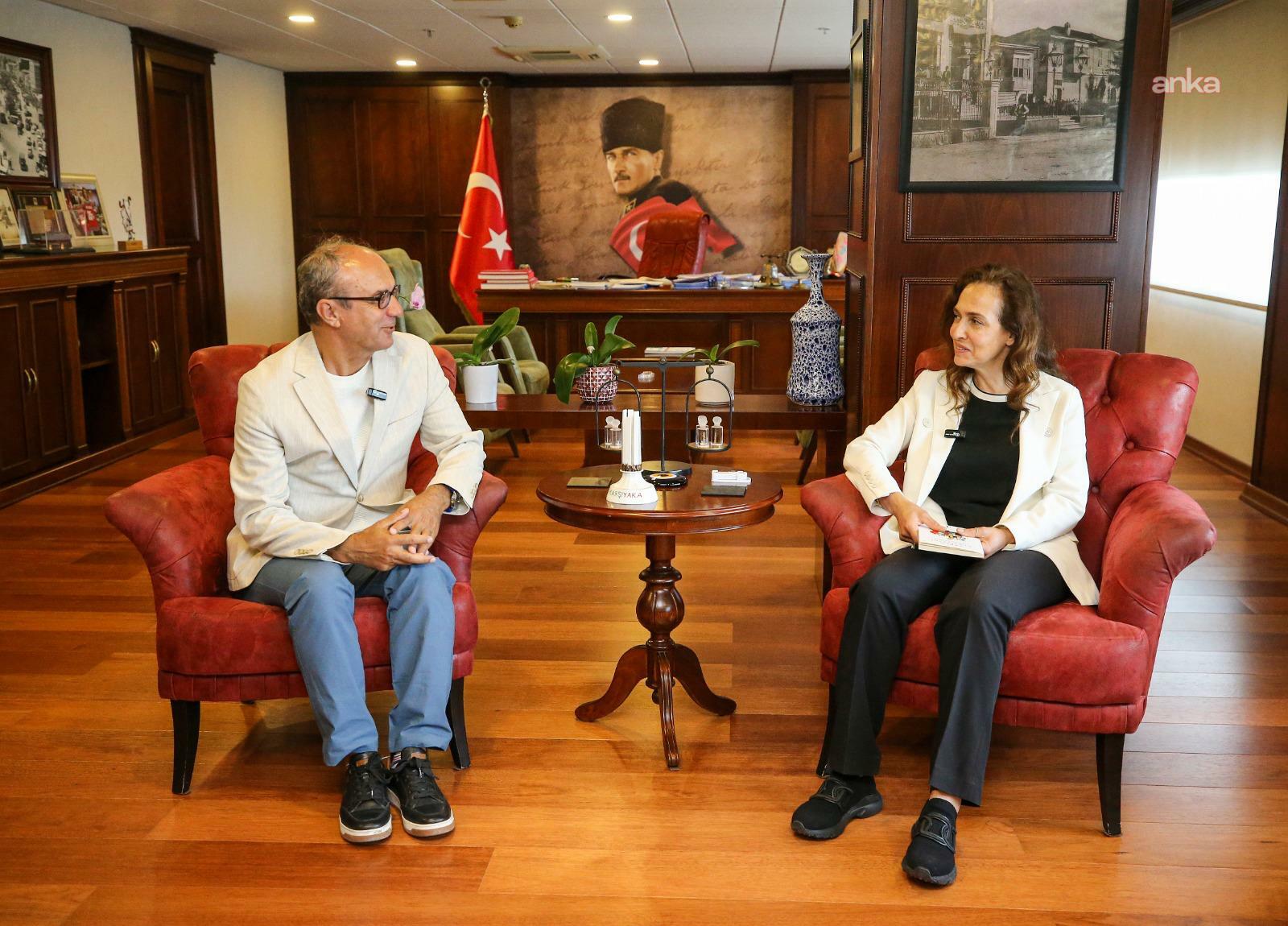Karşıyaka Belediye Başkanı Ünsal, fotoğraf yarışması birincisi Opruklu’yu konuk etti