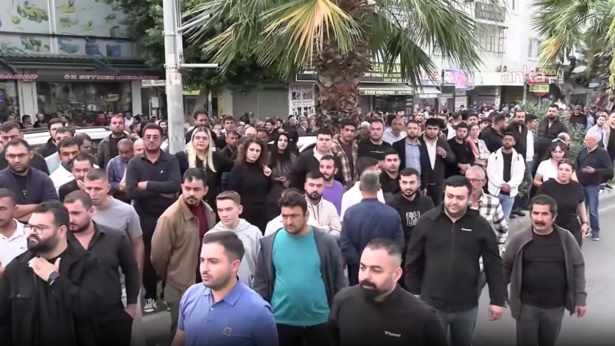 “Mersin burada, başkanının yanında”