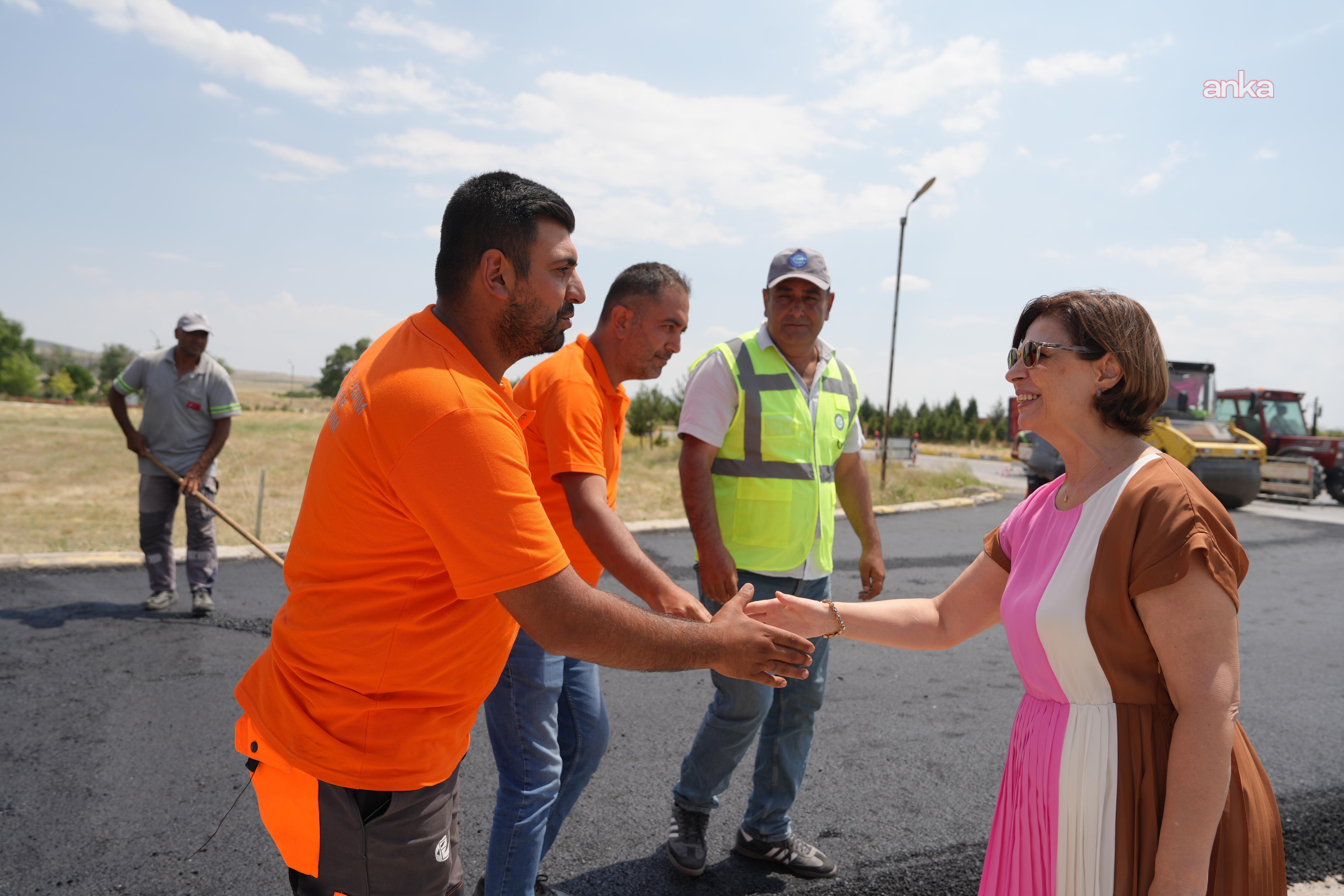 Eskişehir Büyükşehir Belediye Başkanı Ünlüce, Sakaryabaşı'ndaki asfalt çalışmalarını inceledi