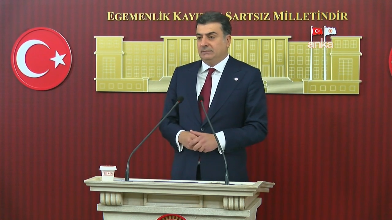 Zeynel Emre: 'Gemiyi güvenli limana taşıyacağız' diyenlerin, bugün arsız bir korsanlığa girişerek gemiyi kaçırmaya çalıştıkları görülmüştür