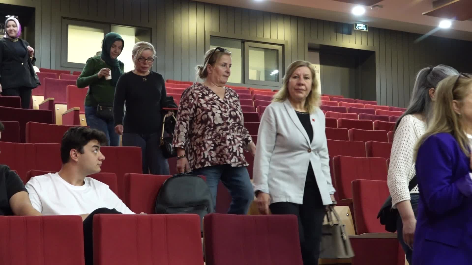 Osmangazi Belediyesi'nin Bursa Altın Çınar Kısa Film Festivali devam ediyor