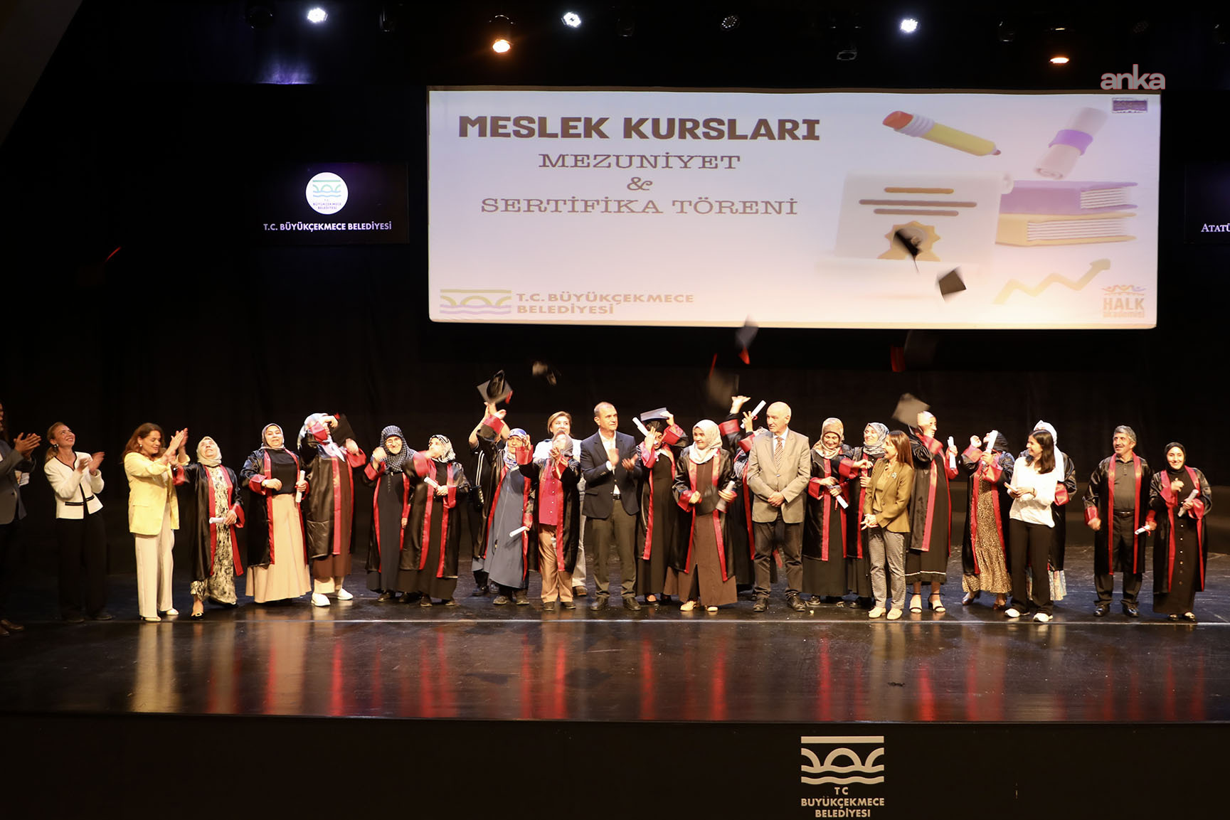 Büyükçekmece Belediyesi Halk Akademisi’nde 678 kursiyer mezun oldu