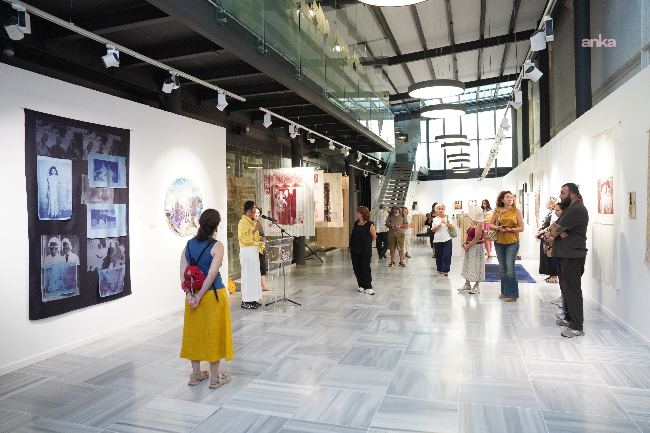 Beyoğlu Belediyesi 6. Daire Sanat Galerisi’nde zaman ve bellek yolculuğu
