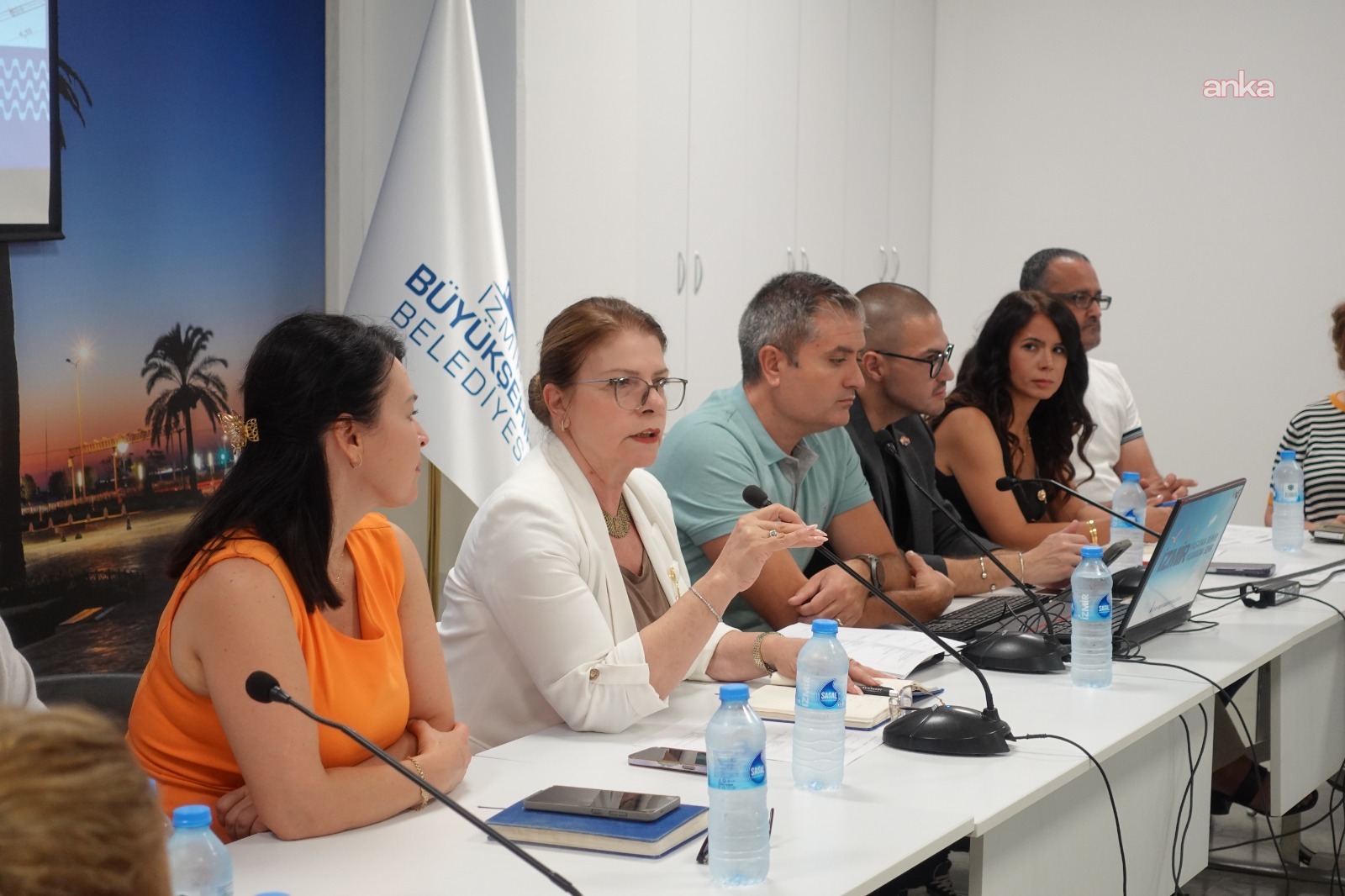 İzmir'de belediyeler güneş enerjisi kullanımının kolaylaştırma çalışmalarını sürdürüyor