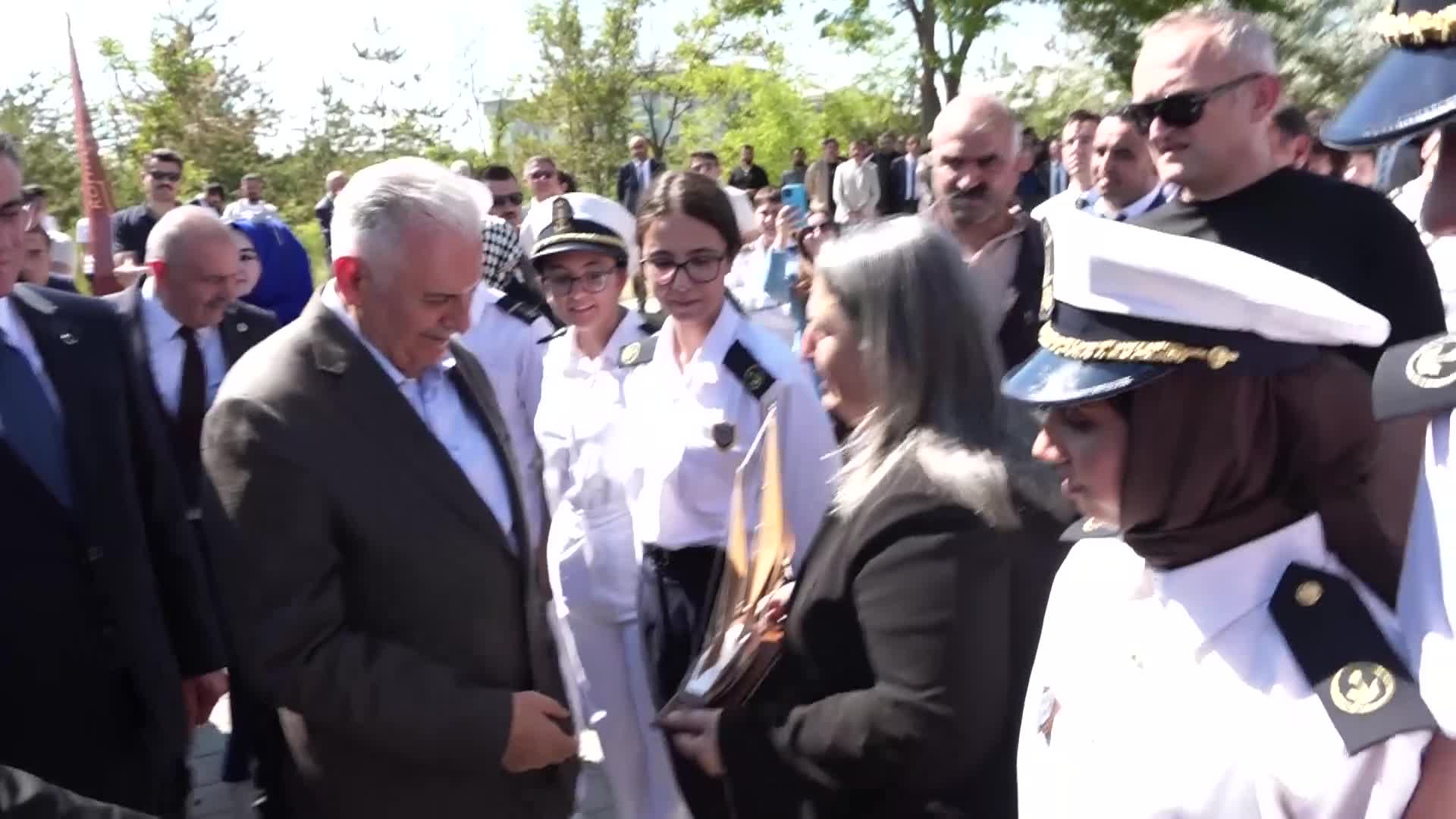 Binali Yıldırım, Van'da denizcilik fakültesi binası temel atma töreninde konuştu