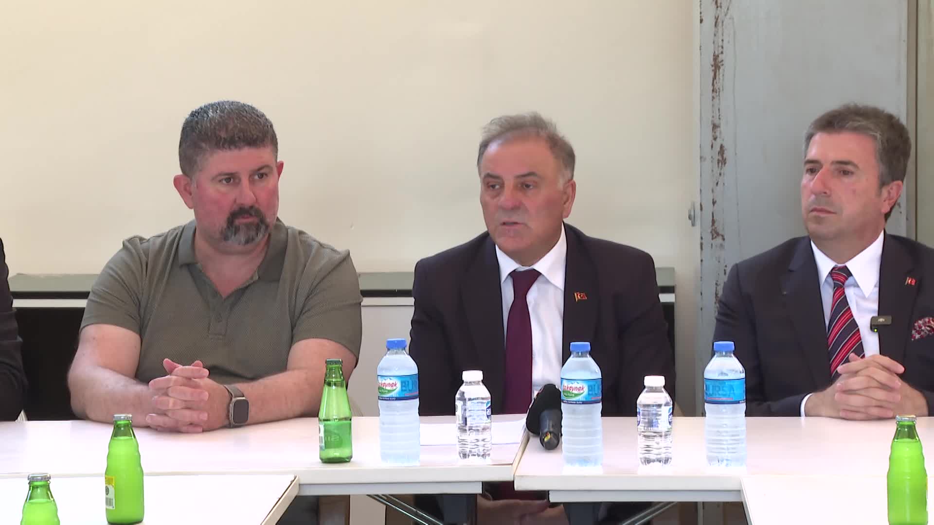 İBB Başkanvekili Nuri Aslan, Çatalca'da çilek üreticileriyle buluştu