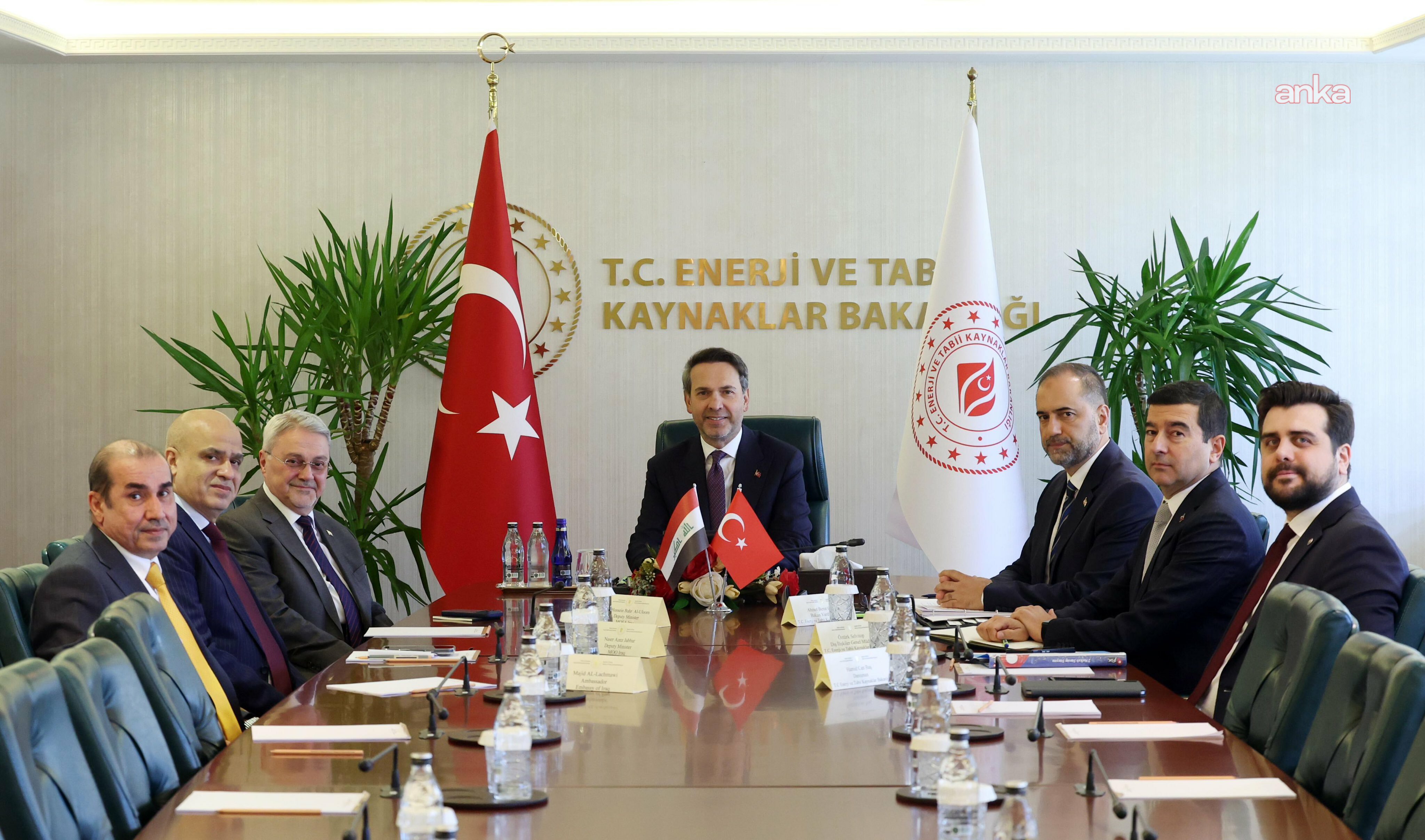 Enerji Bakanı Bayraktar, Irak Dışişleri Bakan Yardımcısı ile görüştü