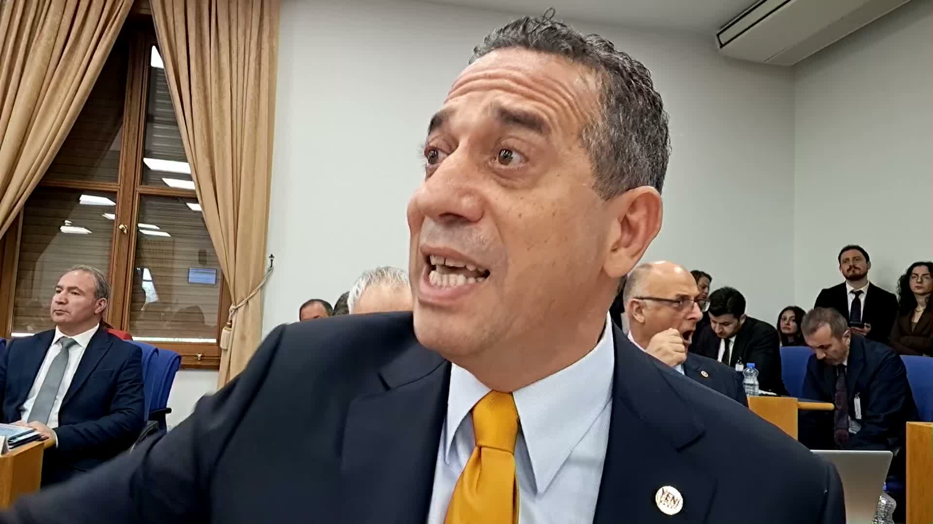 2027 bütçesi, Plan ve Bütçe Komisyonu'nda... Ali Mahir Başarır: "Fon olayını araştıramıyorsak ne işe yarıyoruz?"