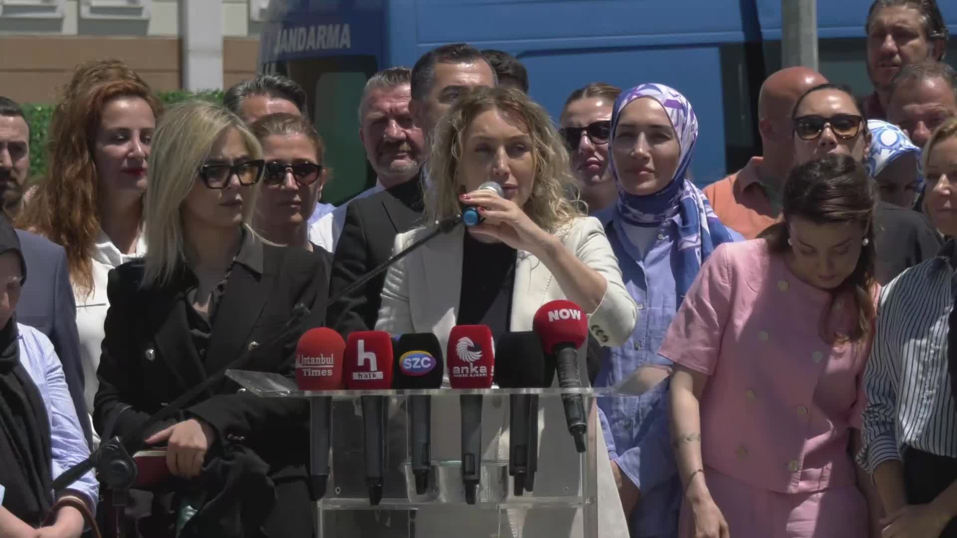 Silivri'den seslenen Dilek Kaya İmamoğlu: Çıplak arama işkencedir