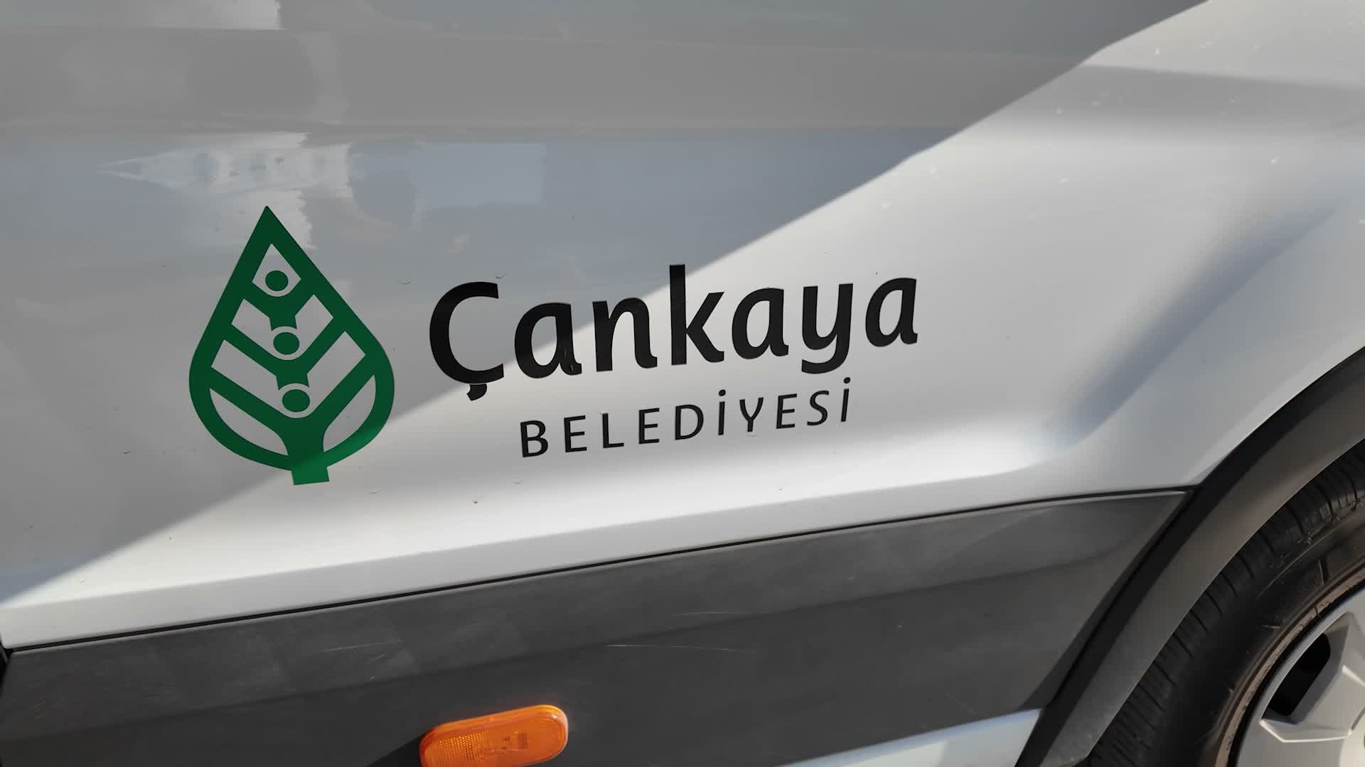 Çankaya Belediyesi, temizlik seferberliğini 124 mahallede sürdürüyor