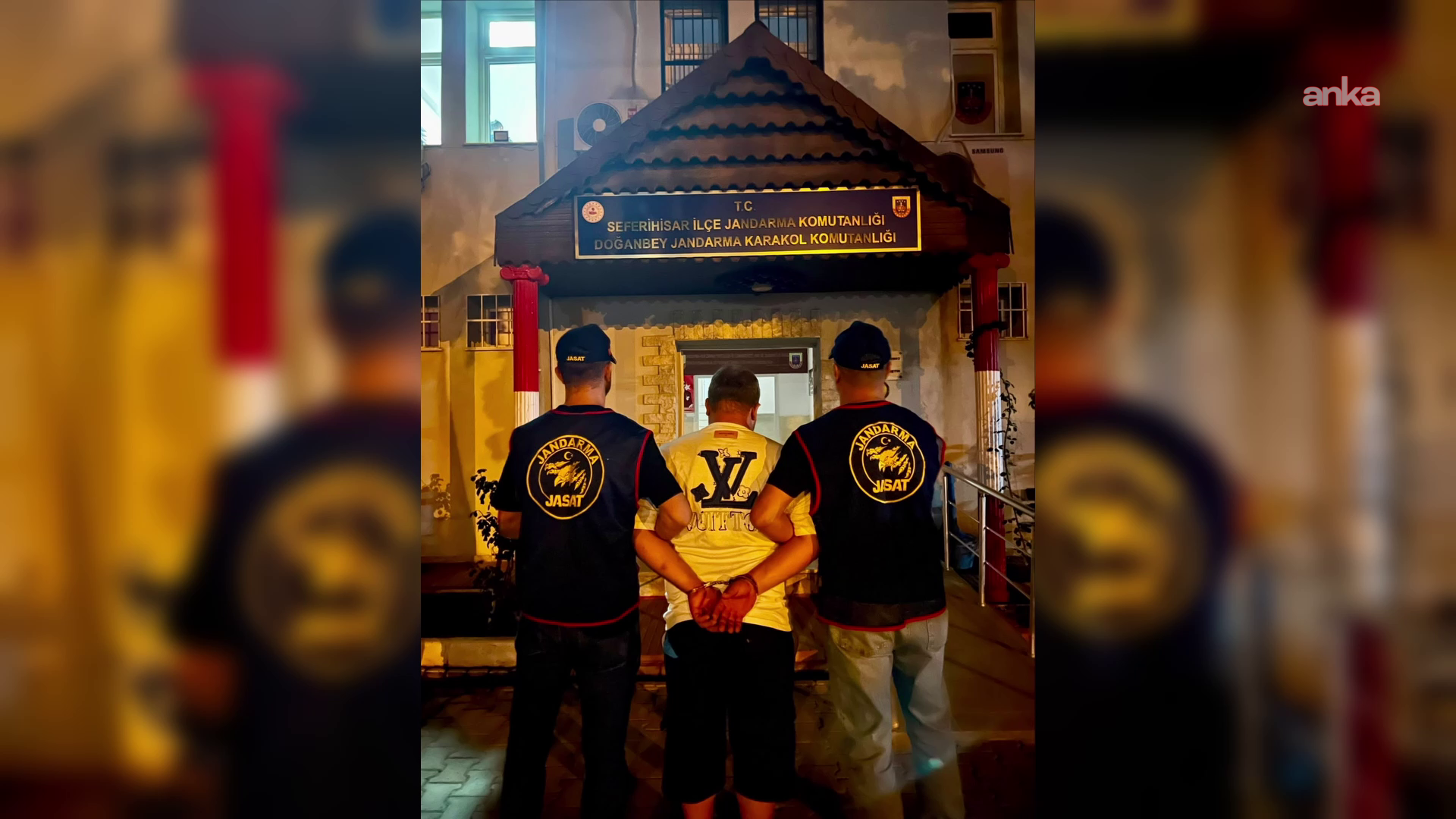 İzmir’de 15 Yıl 7 gün kesinleşmiş hapis cezası bulunan firari yakalandı