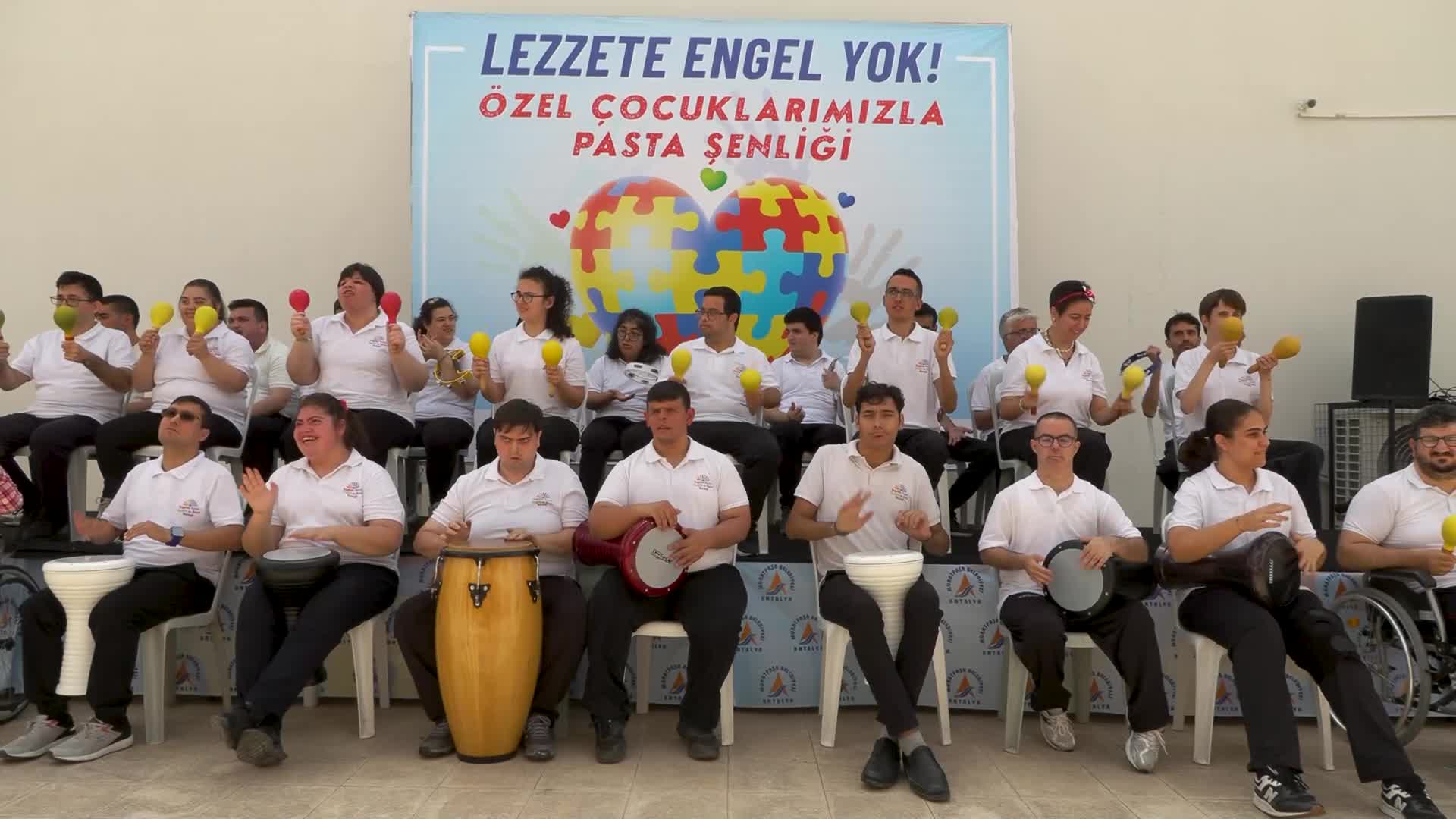 Muratpaşa’da Engelliler Haftası’na özel pasta şenliği