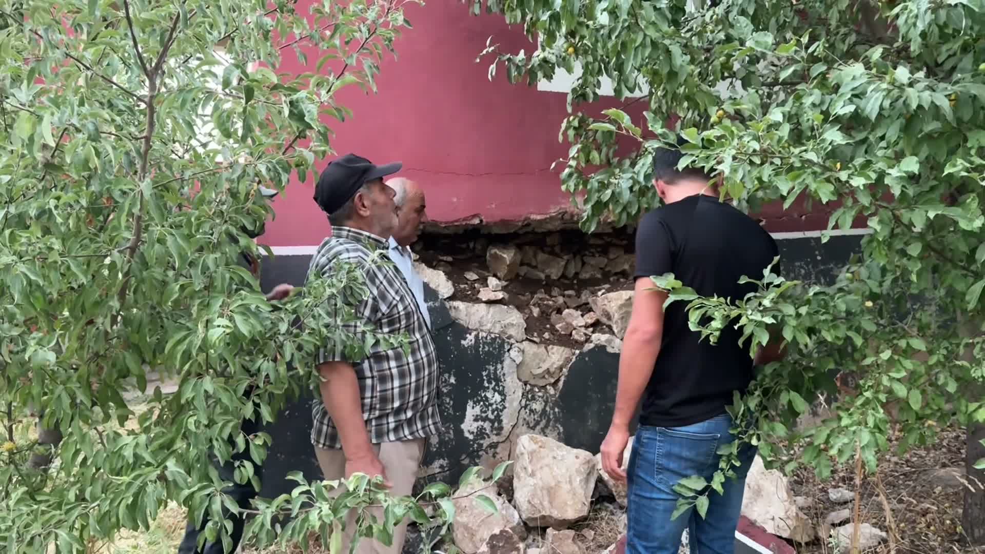 Hakkari'de taş ocağı patlamaları köylülere kâbus oldu: "Evlerimiz yıkılıyor"