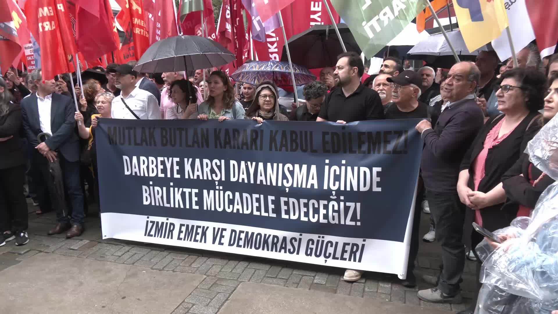 CHP Kurultayı'nı iptal kararı... İzmir Baro Başkanı: Mutlak butlan kararı, demokrasinin rafa kaldırılmasıdır
