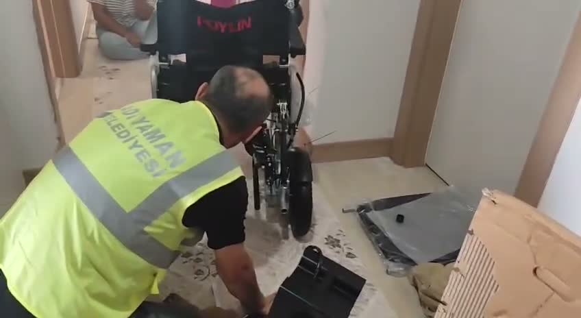 Adıyaman Belediyesi'nden Nehir'in akülü tekerlekli sandalye talebine hızlı yanıt
