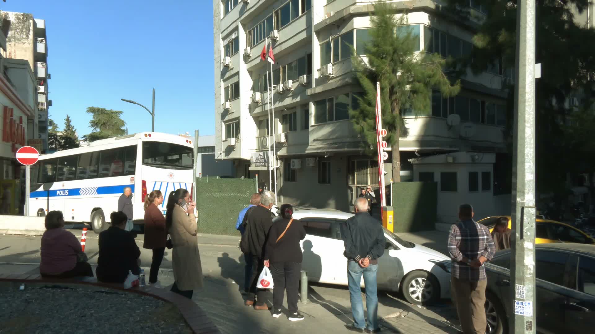 CHP İzmir İl Başkanı Gümrükçü'den Bayraklı operasyonuna tepki: “Alışmadık, alışmayacağız”