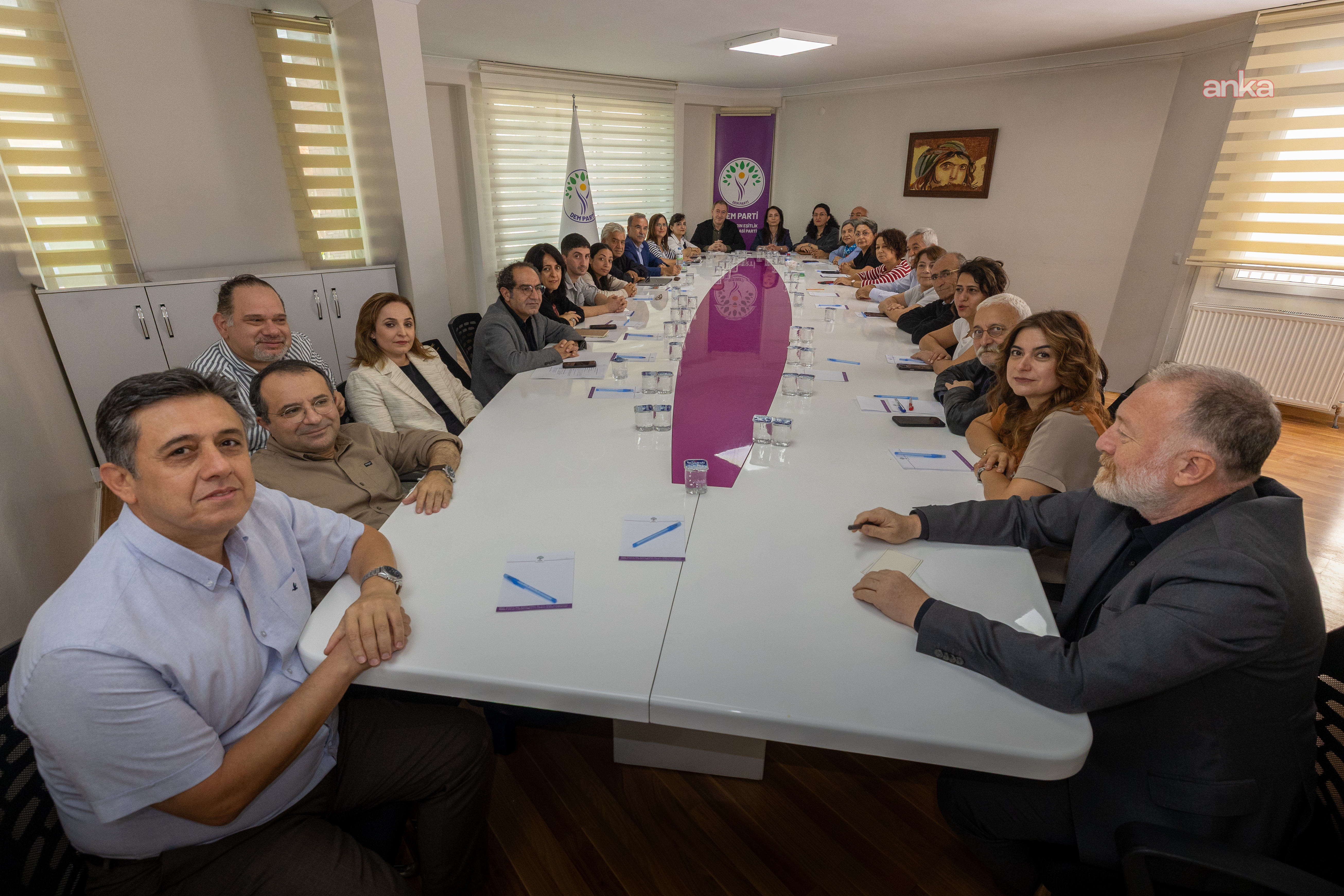 DEM Parti, sermaye piyasalarındaki manipülasyon iddialarını MYK gündemine aldı