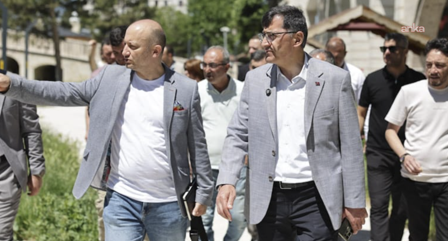 Kütahya Belediye Başkanı Kahveci, sahada incelemelerde bulundu