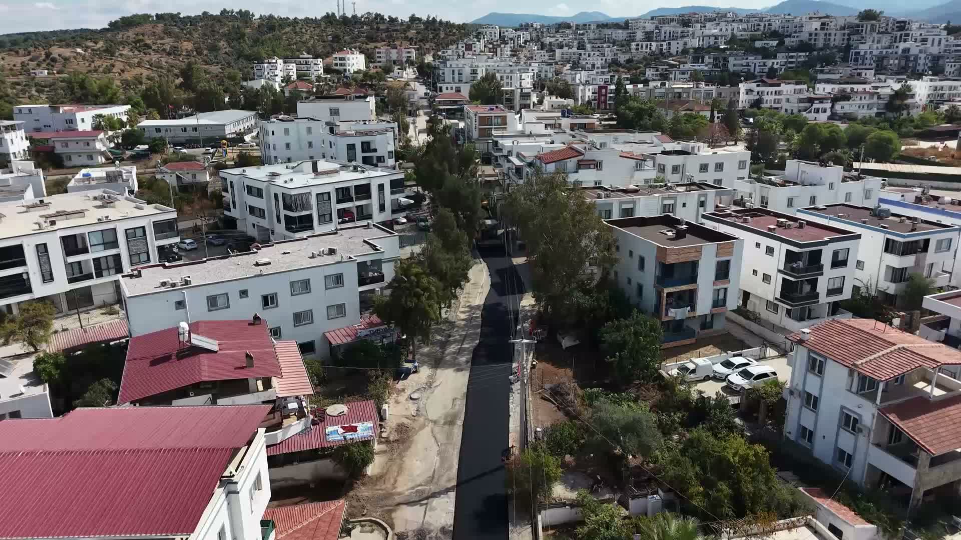 Bodrum Belediyesi, asfalt çalışmalarına devam ediyor