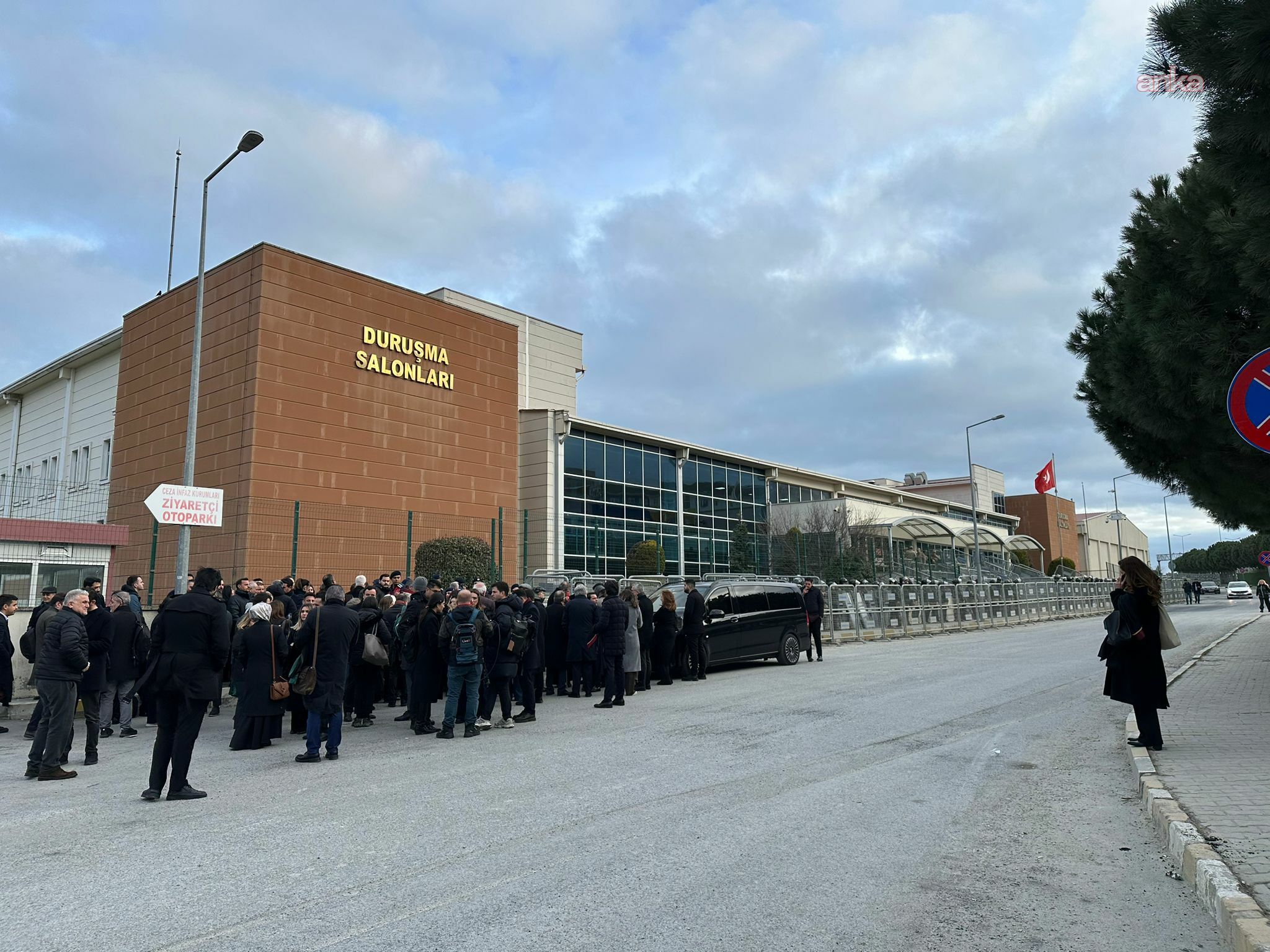 İmamoğlu, Yanardağ ve Özkan hakkında "siyasal casusluk" suçlamasıyla açılan davanın görülmesine yarın Silivri'de başlanacak