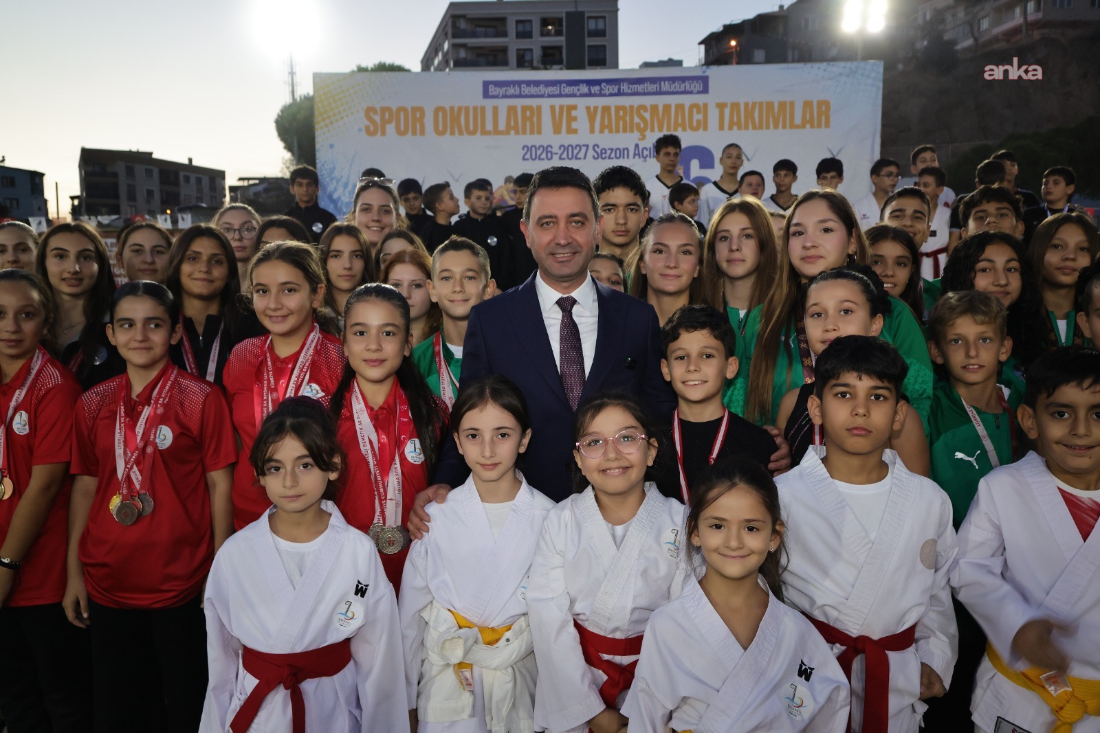 Bayraklı'da spor sezonu coşkuyla başladı