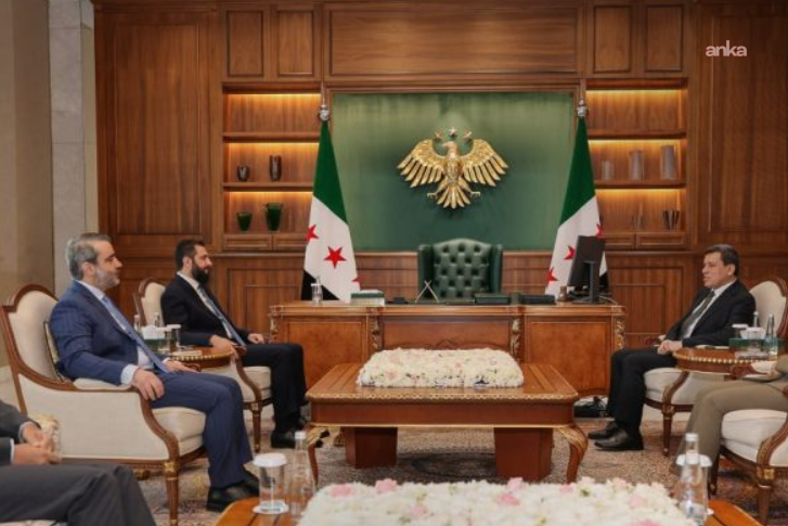 Ahmed Şara, Mazlum Abdi’yi Şam’da kabul etti: SDG’nin devlet kurumlarına entegrasyonu ele alındı