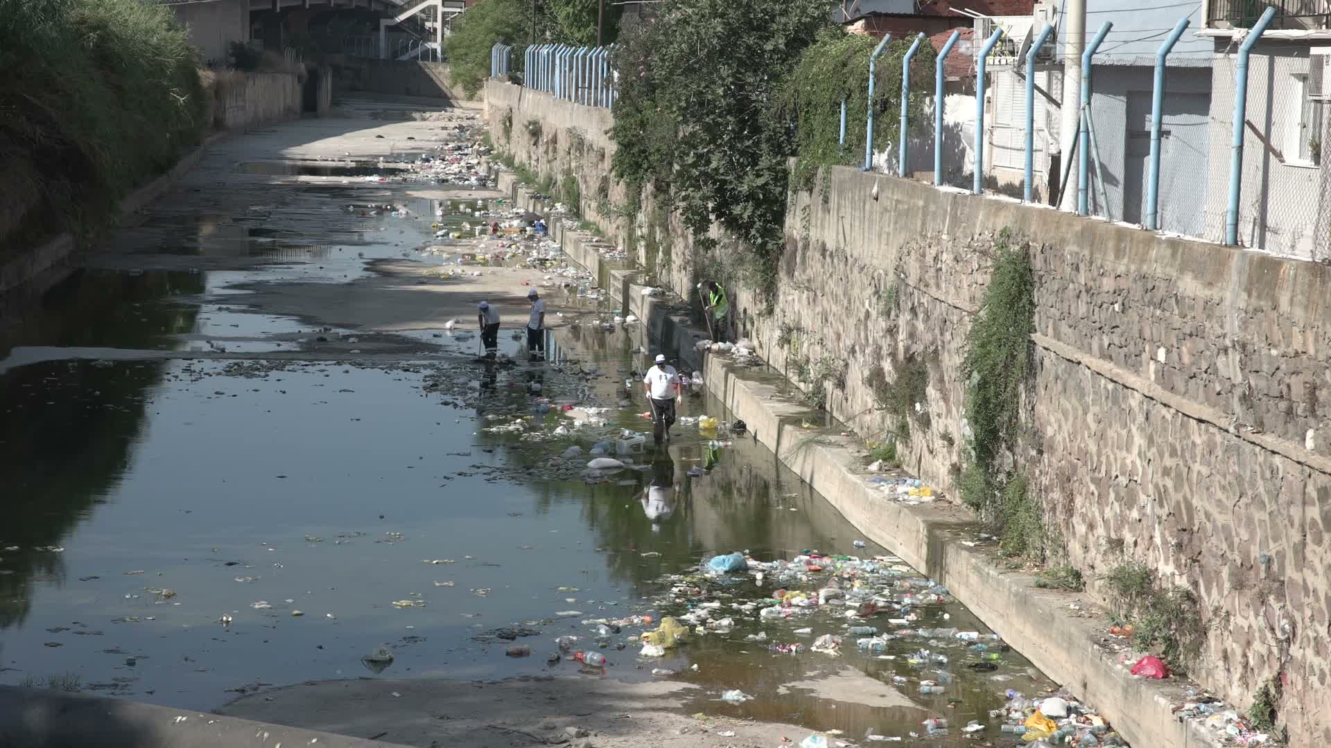 İzmir Büyükşehir'den insan kaynaklı kirliliğe karşı duyarlılık çağrısı