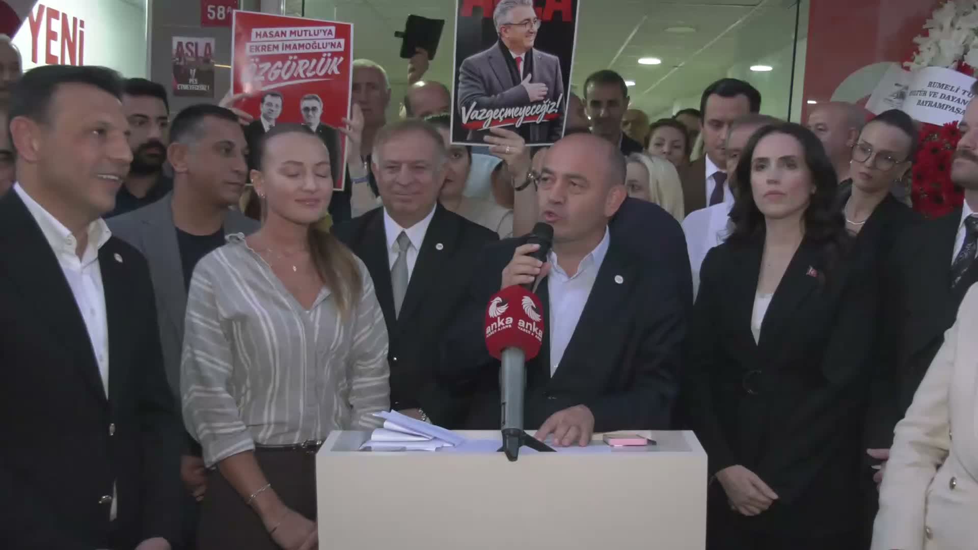 Özgür Çelik: Savcılar neden Üsküdar'da, Bayrampaşa'da devreye girmiyorlar?