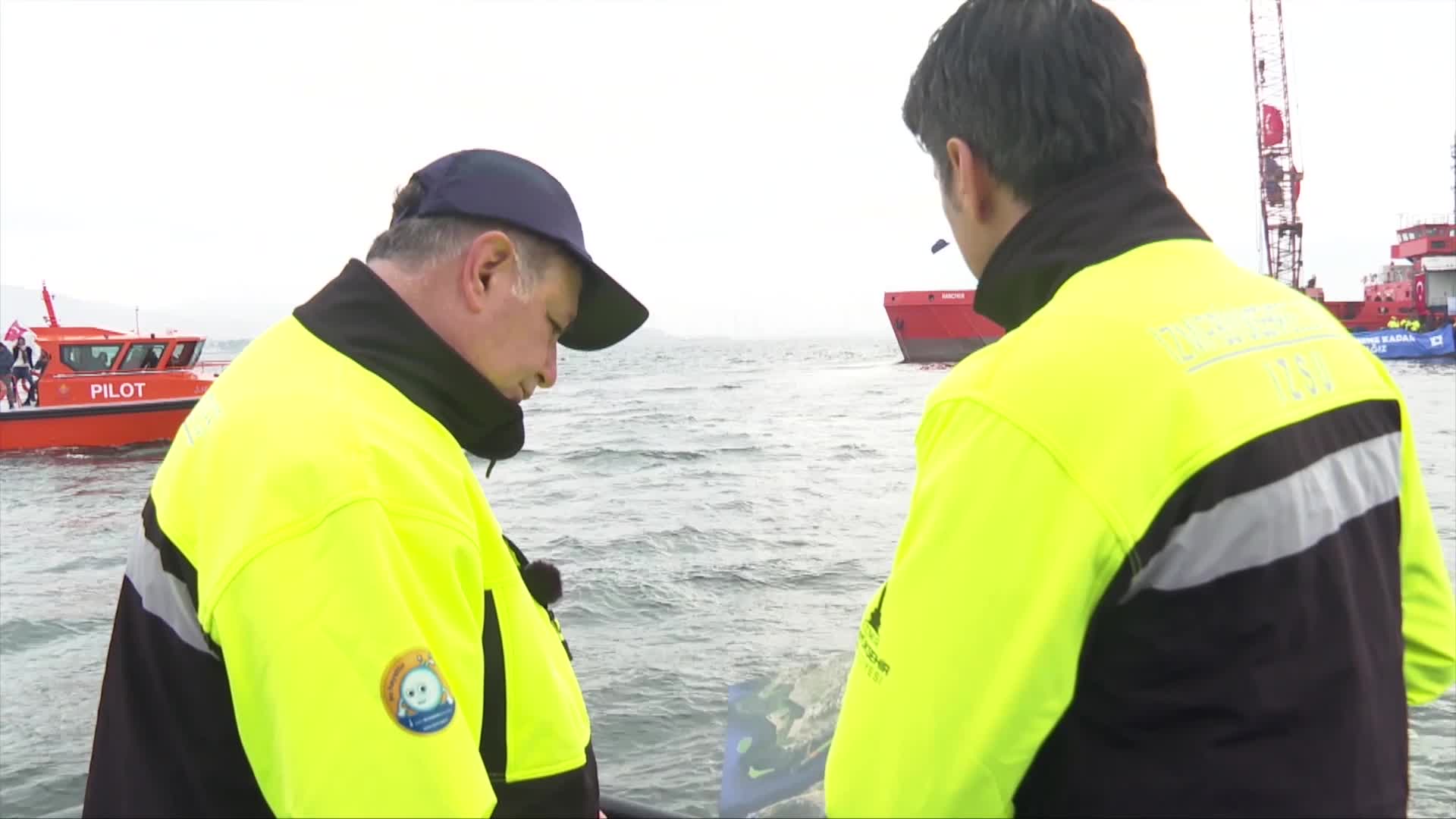 İzmir'de 1,2 milyon ton dip çamuru, binlerce ton atık temizlendi