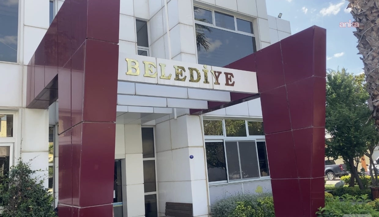 Seferihisar Belediyesi soruşturmasında gözaltına alınanlar adliyeye sevk edildi