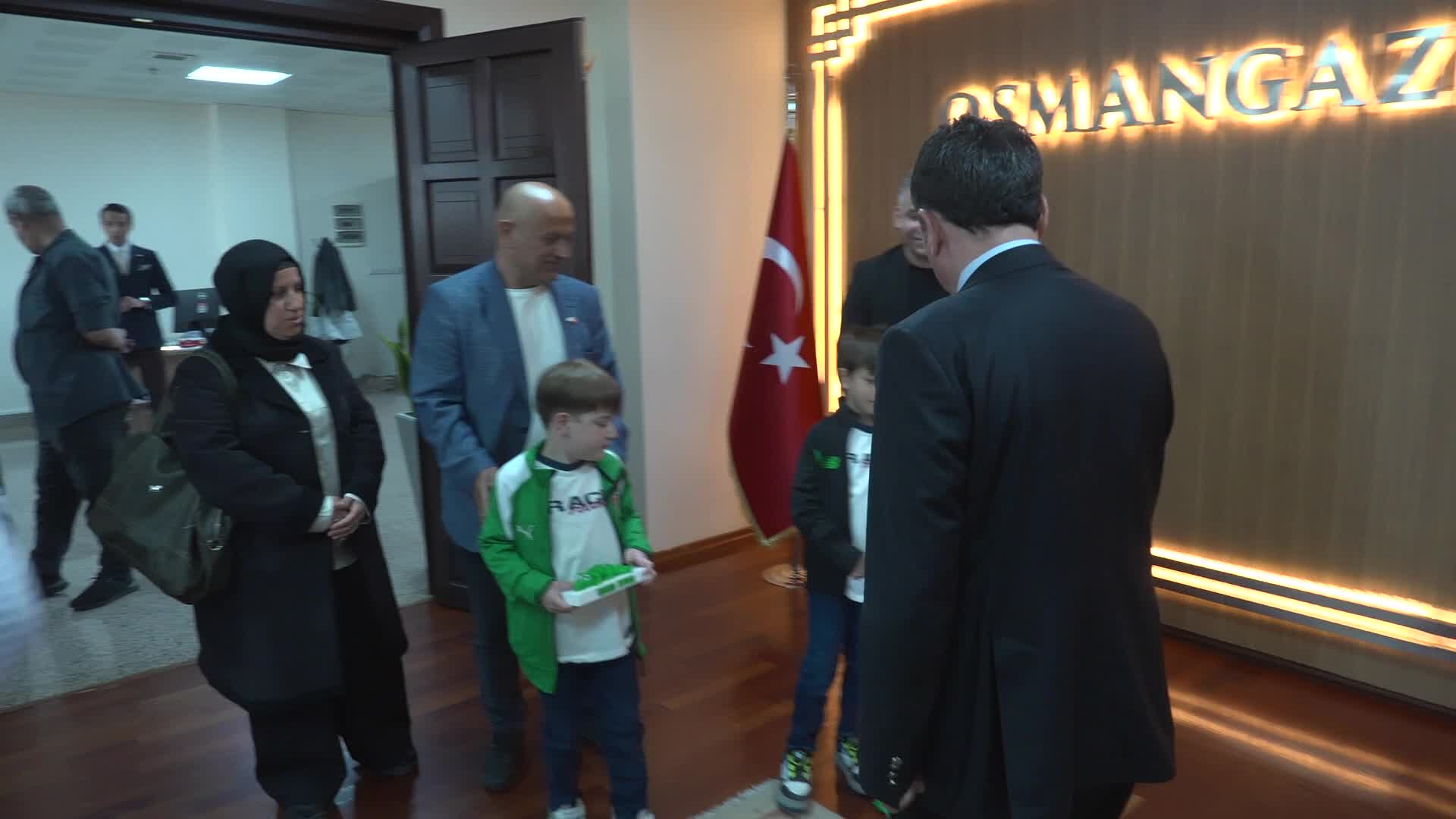 Osmangazi Belediye Başkanı Aydın'dan DMD hastası Yağız Efe için dayanışma çağrısı