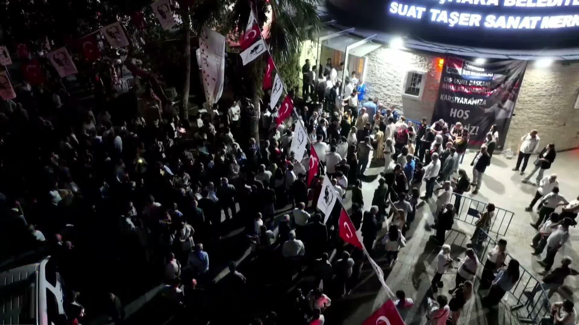 Kemal Kılıçdaroğlu, İzmir'de yürüyüşe katıldı