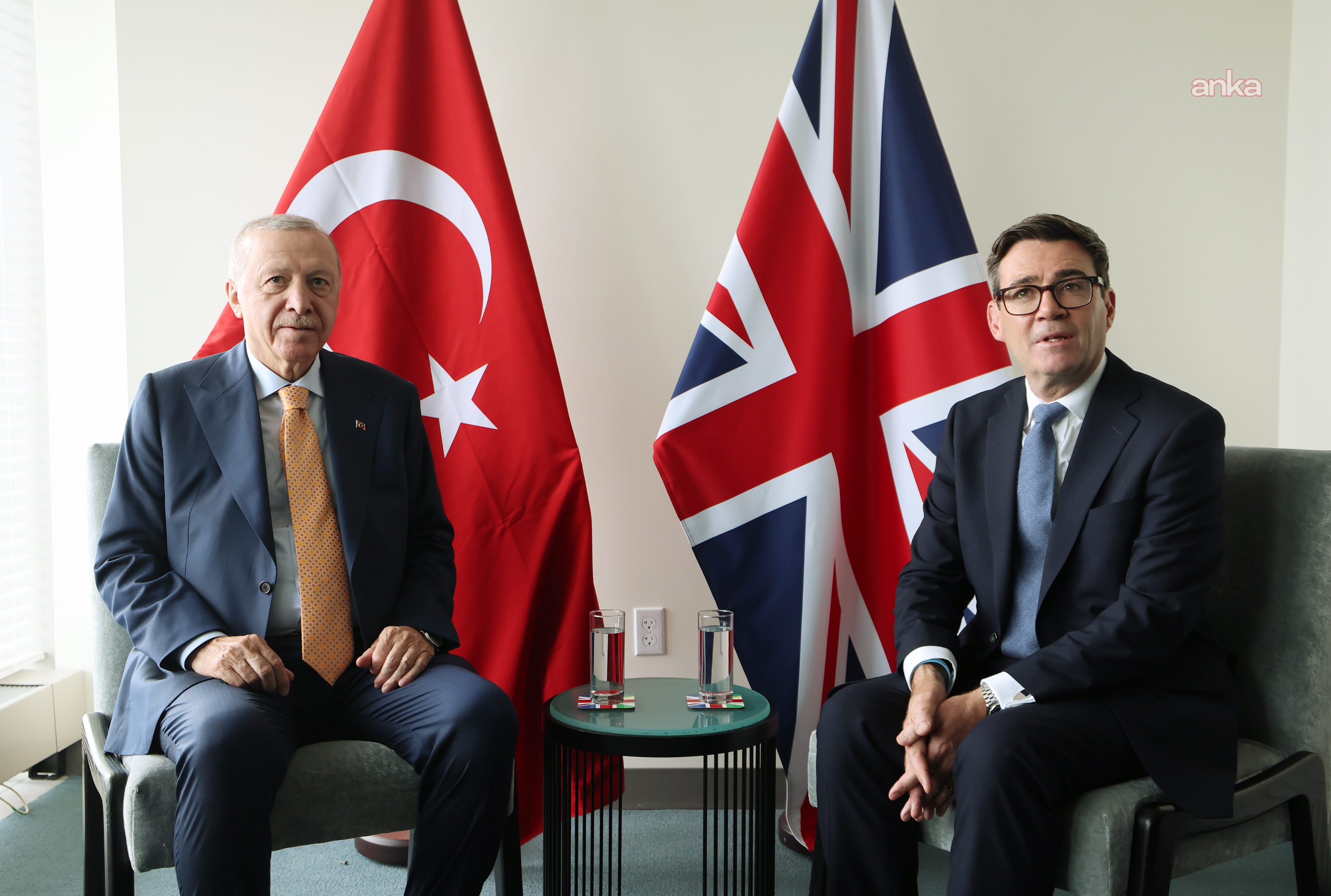 Cumhurbaşkanı Erdoğan, Birleşik Krallık Başbakanı Burnham ile görüştü