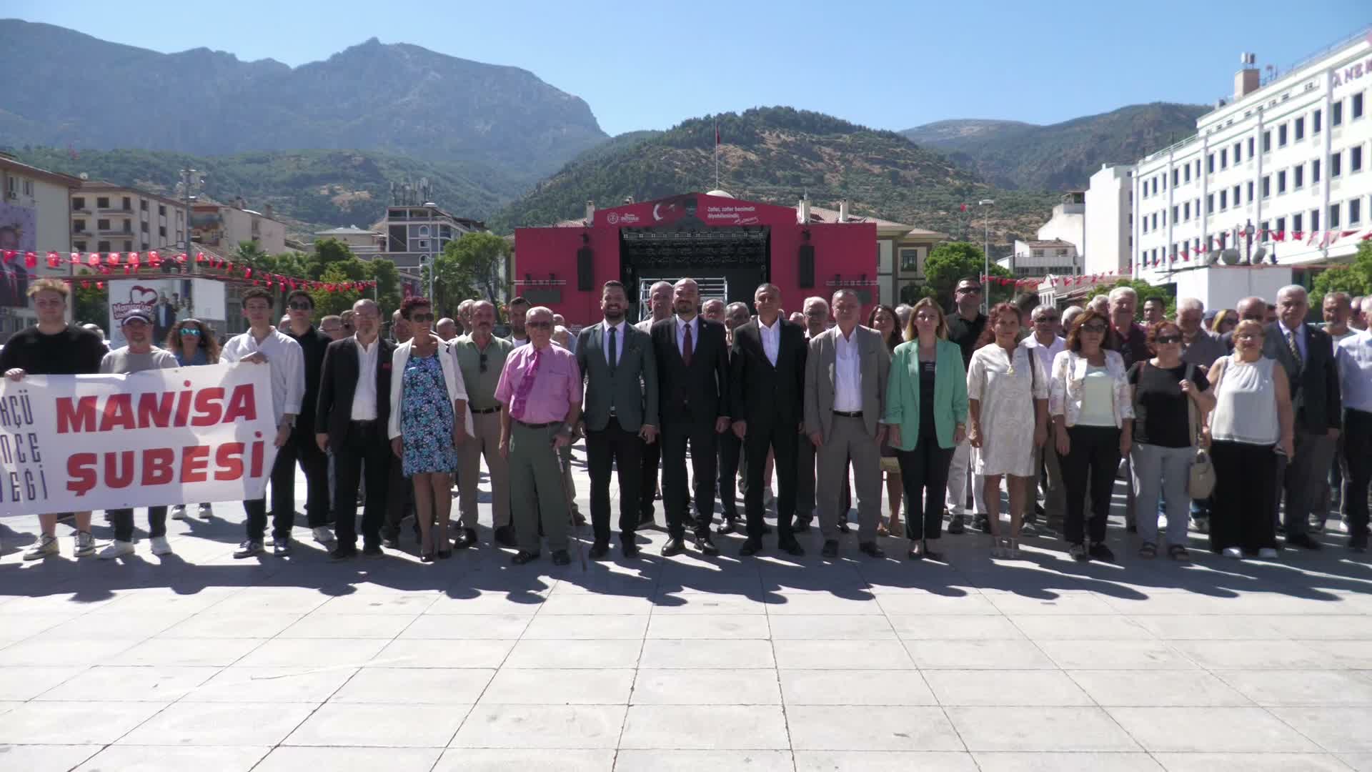 YENİ Parti Manisa İl Başkanlığı, kentin kurtuluşunun 104. yıl dönümünü törenle kutladı