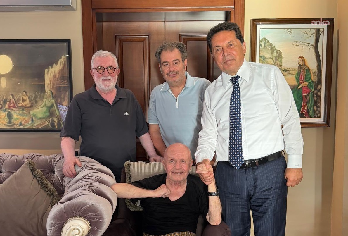 Ahmet Özer, İsmail Beşikçi'yi ziyaret etti