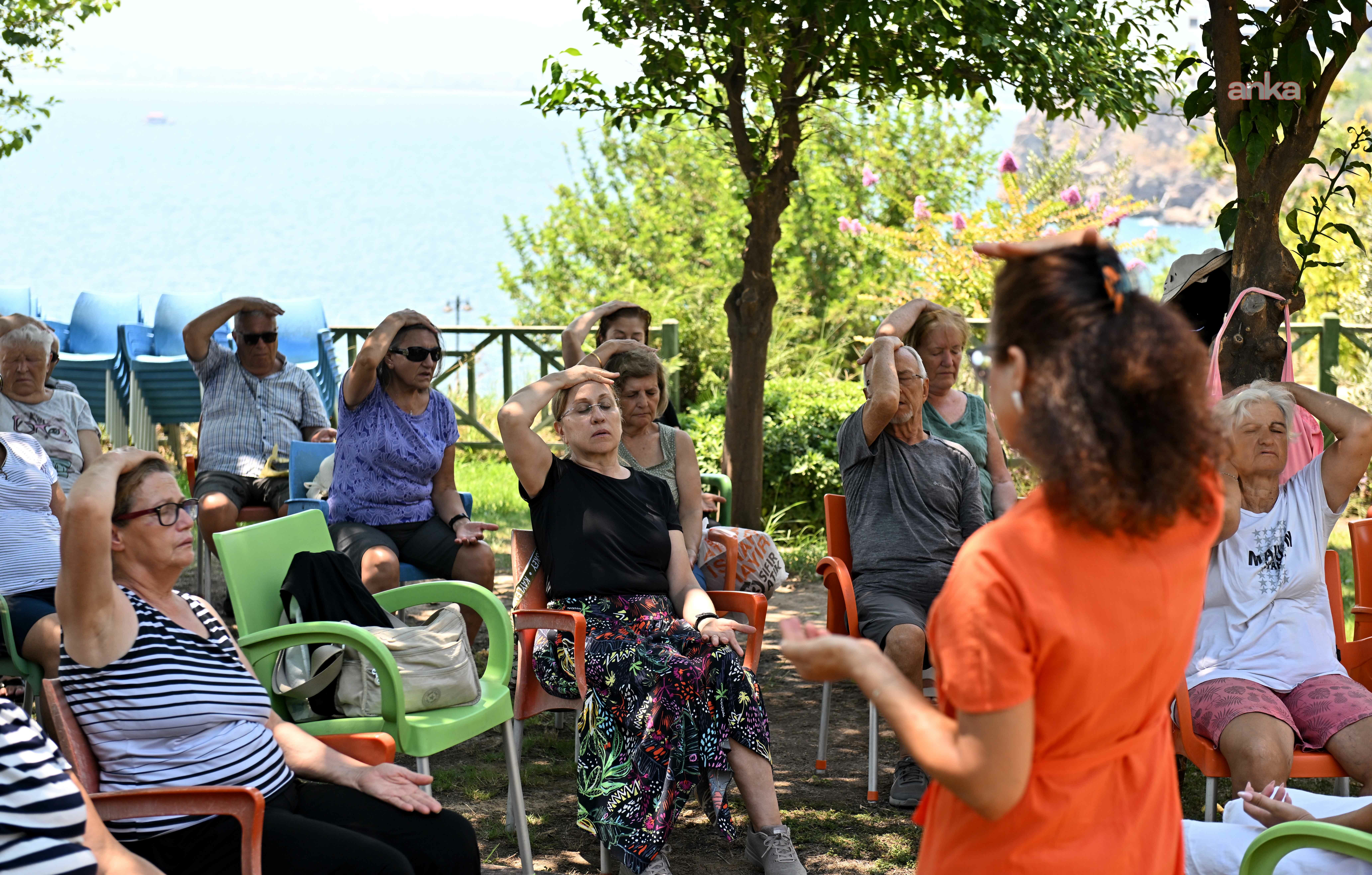 Muratpaşa Belediyesi'nden Parkinson hastalarına hareket desteği