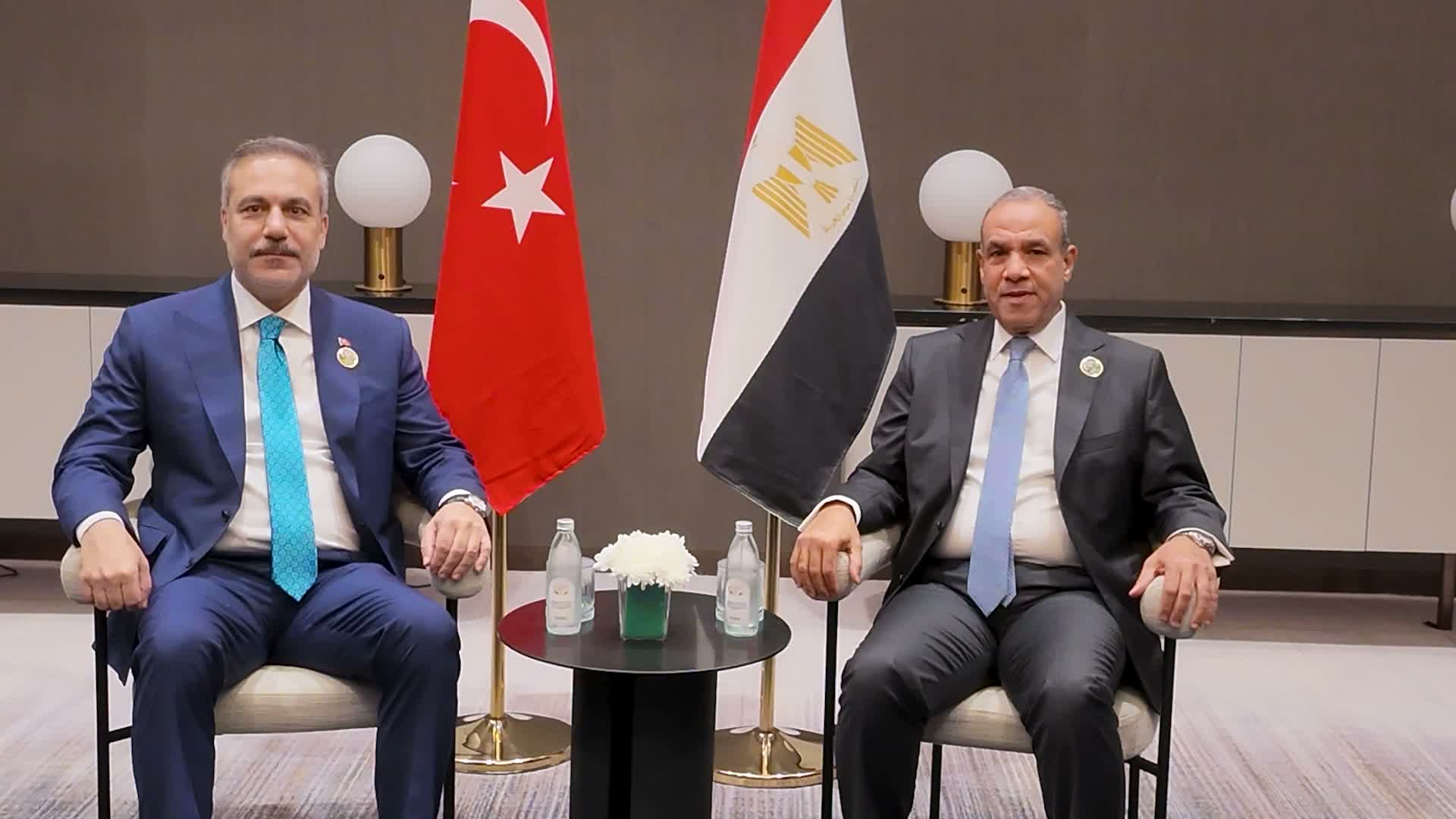 Bakan Fidan, Mısırlı mevkidaşıyla bir araya geldi