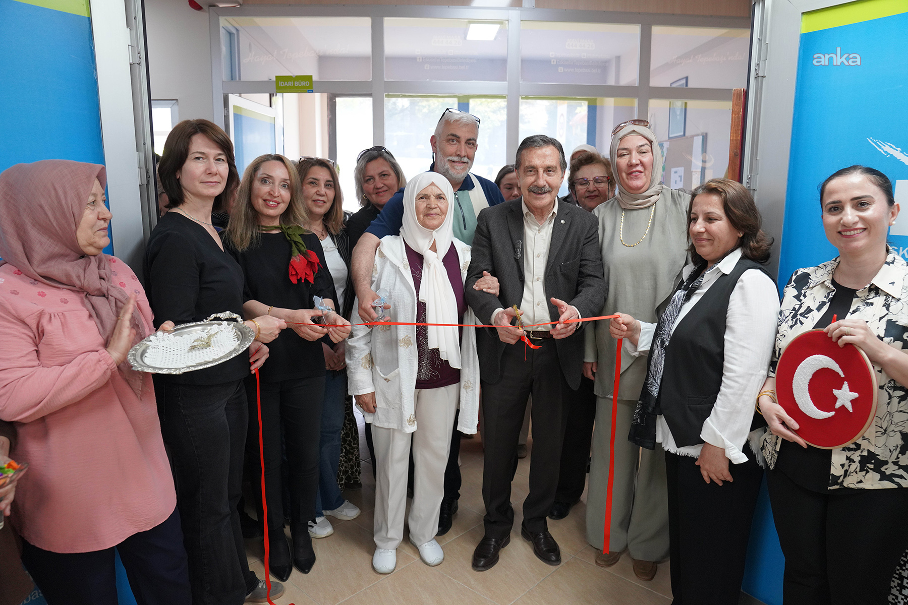 Tepebaşı Belediye Başkanı Ataç’tan kadın emeğine destek