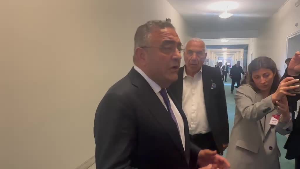 Sezgin Tanrıkulu'ndan CHP'de 9 milletvekilinin disipline sev