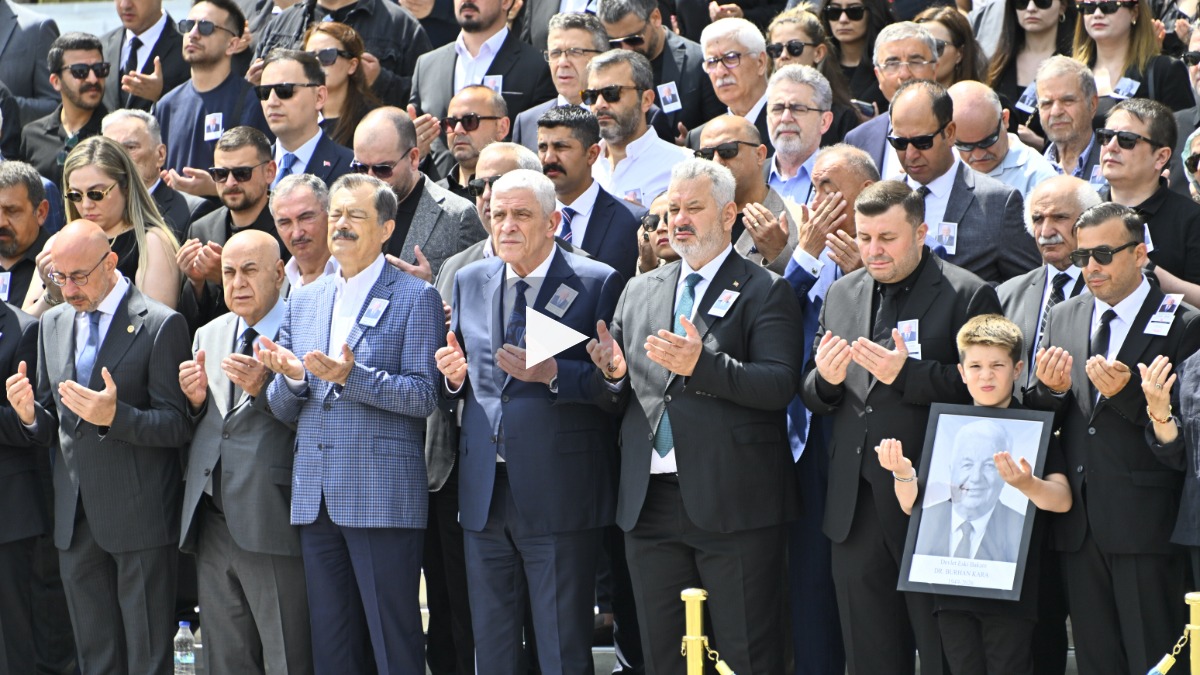 Vefat eden eski Devlet Bakanı Burhan Kara için TBMM'de tören düzenlendi