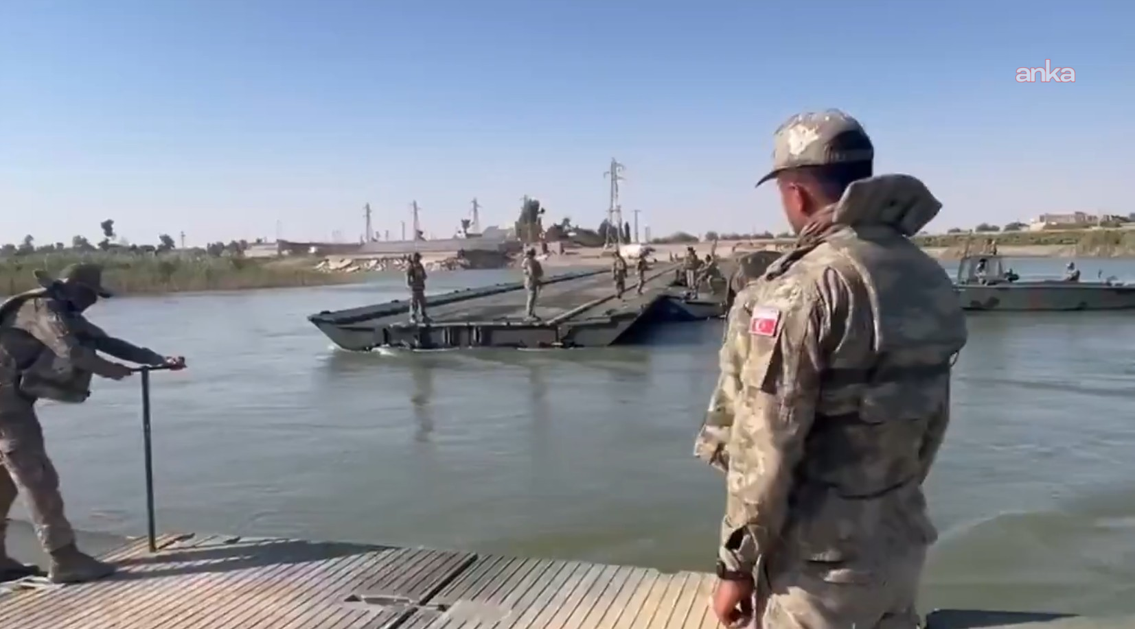 Suriye'de Fırat Nehri'nde feribot faciası: 2 çocuk hayatını kaybetti