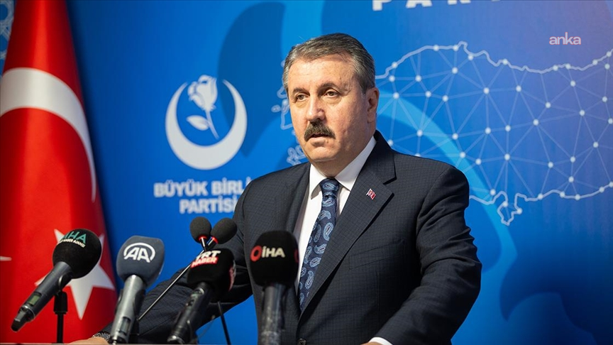 Manisa’da okul önünde silahlı saldırı... BBP Genel Başkanı Destici: "Bu tür olayların bir daha yaşanmaması için gereken tüm tedbirler kararlılıkla alınmalı"