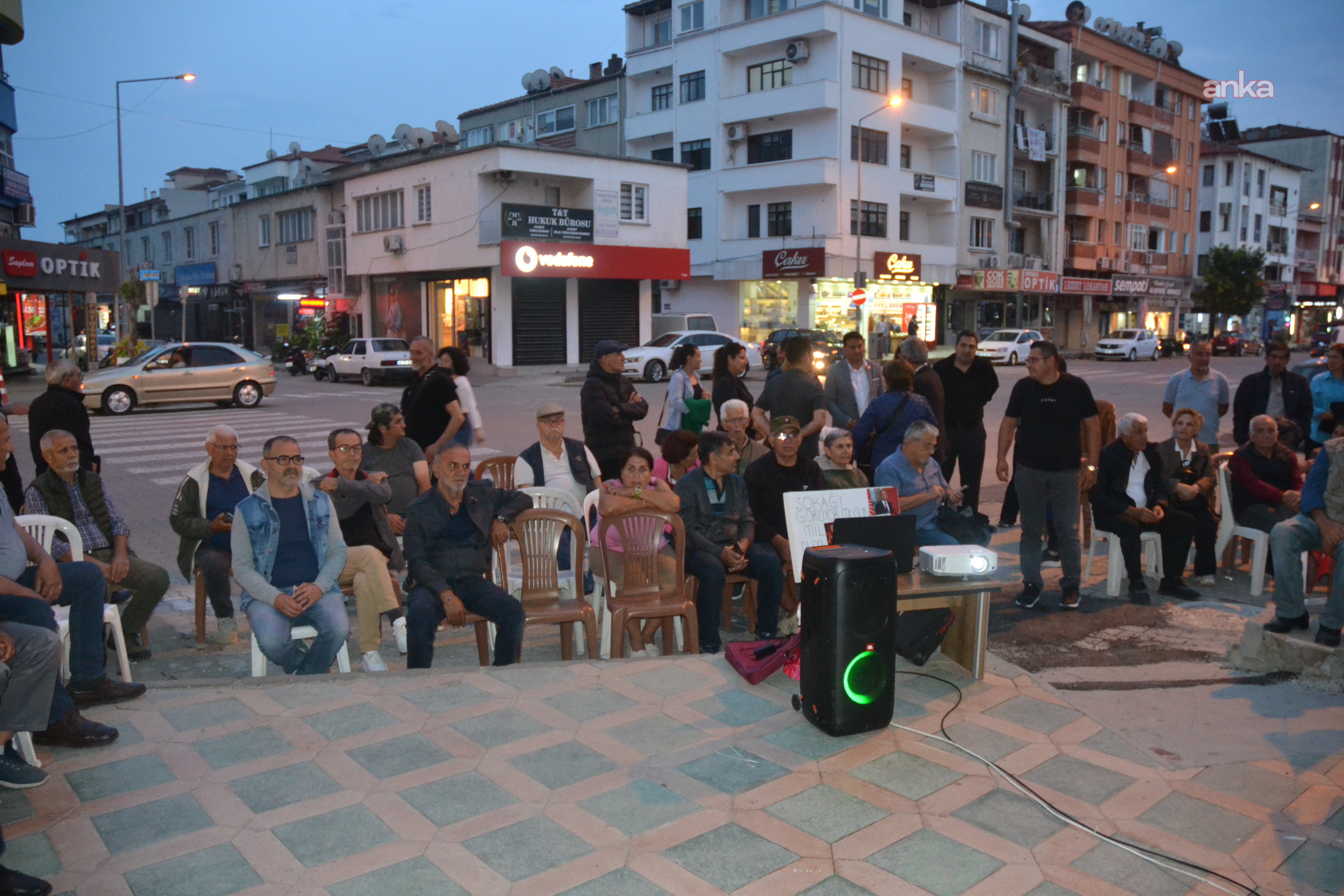 Ortaca'da CHP Genel Merkezi'ne polis müdahalesine tepki, Özgür Özel'e destek