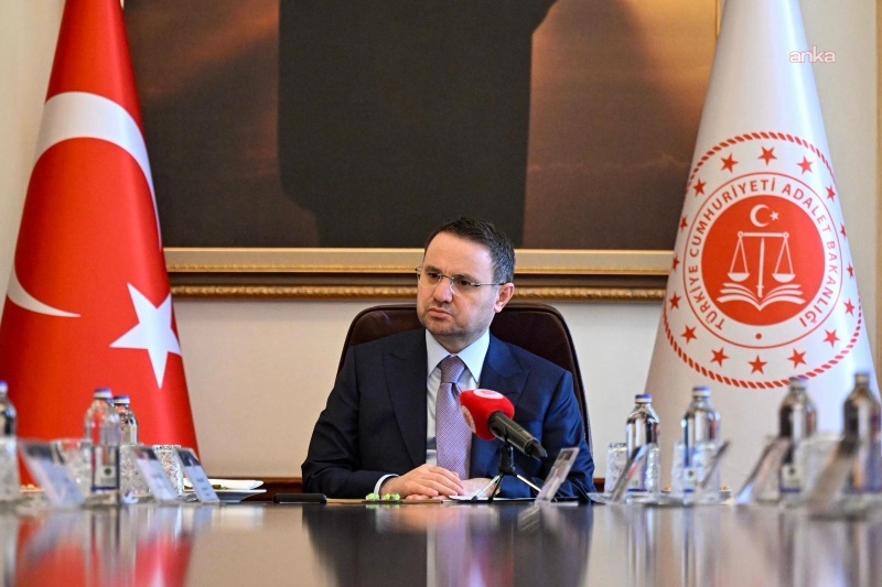 Bakan Gürlek: "Bağış olarak toplanan her kuruşun nerede ve hangi amaçla kullanıldığının hesabı verilebilmeli"