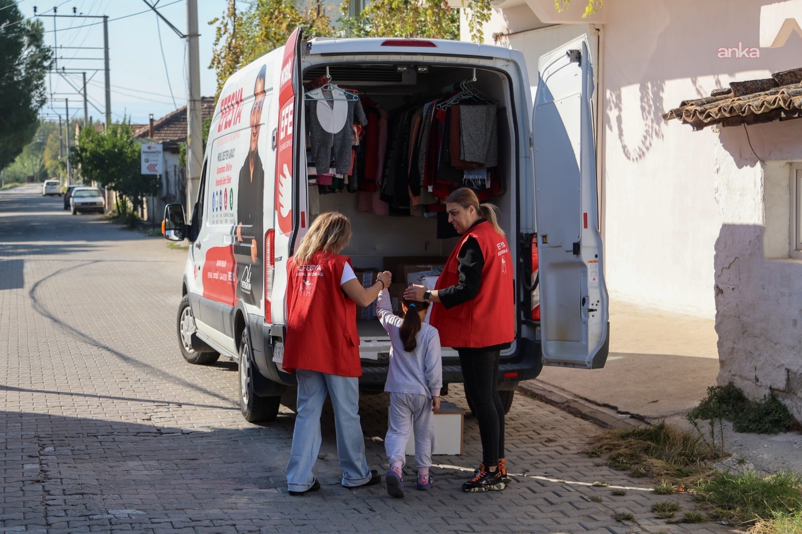 Efeler Belediyesi Mobil Destek Aracı, İmamköy'de hizmet verdi