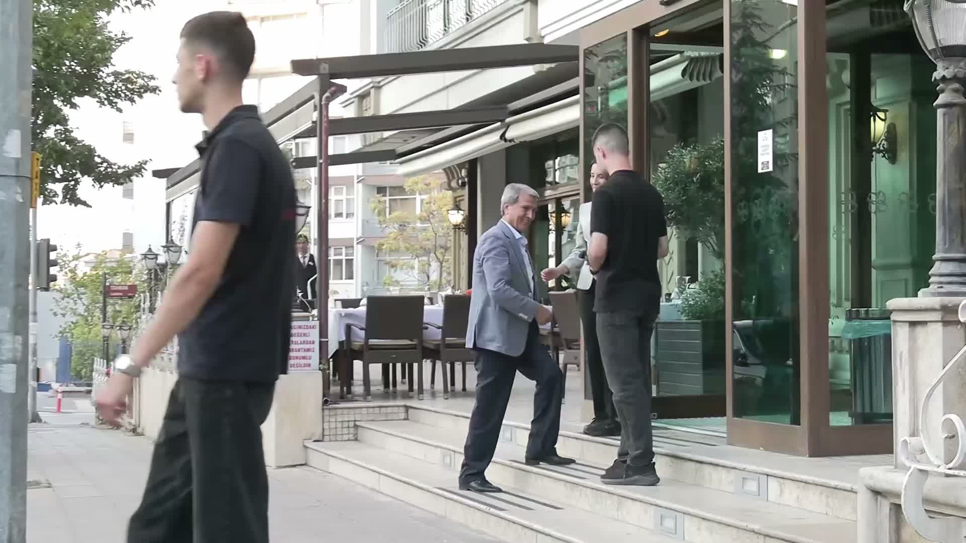 Beş siyasi parti liderinin Ankara’daki toplantısı başladı